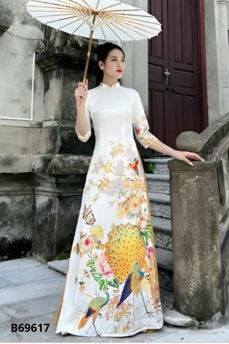 Áo dài trắng họa tiết vàng