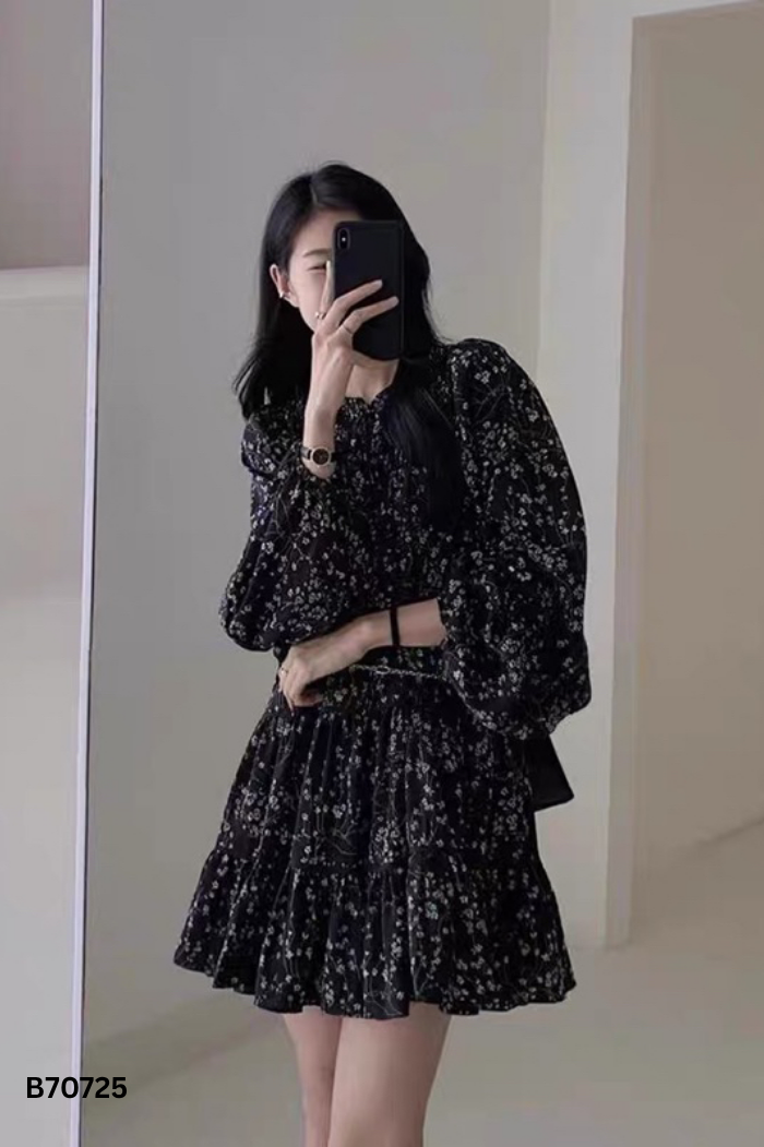 Váy đen họa tiết trắng
