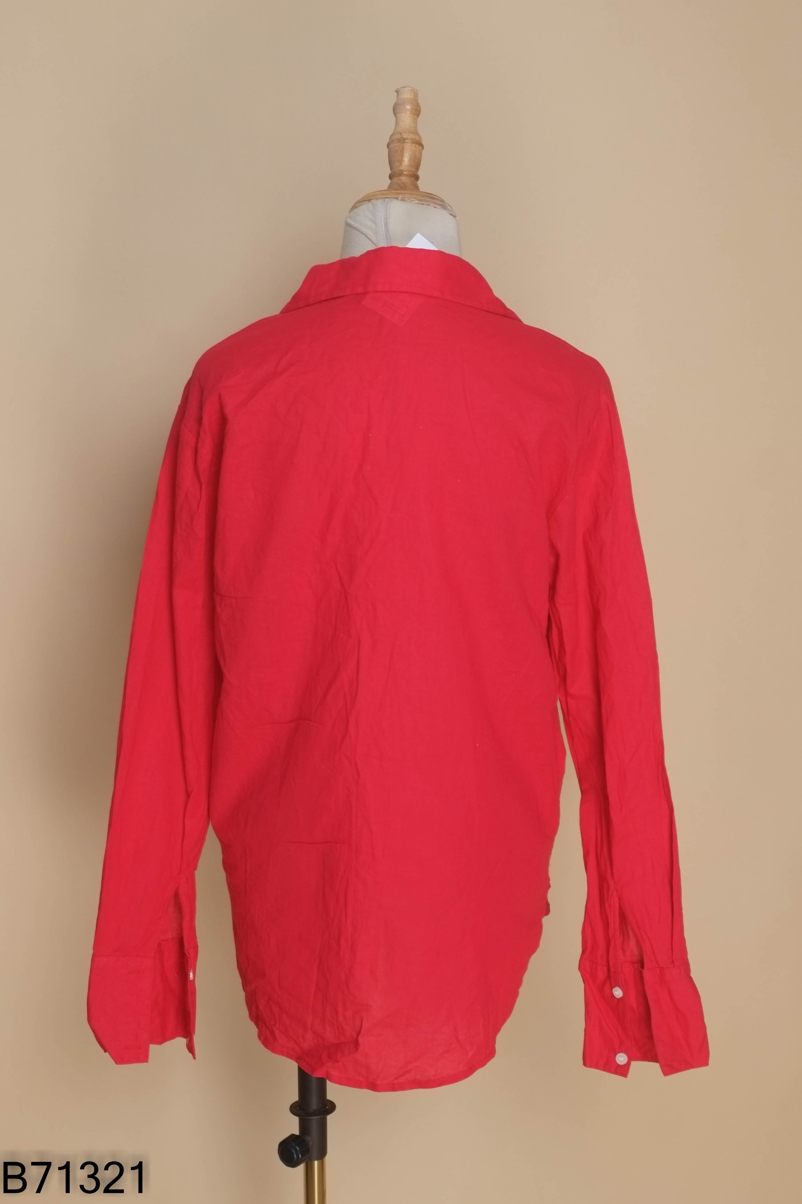 Áo sơ mi đỏ linen