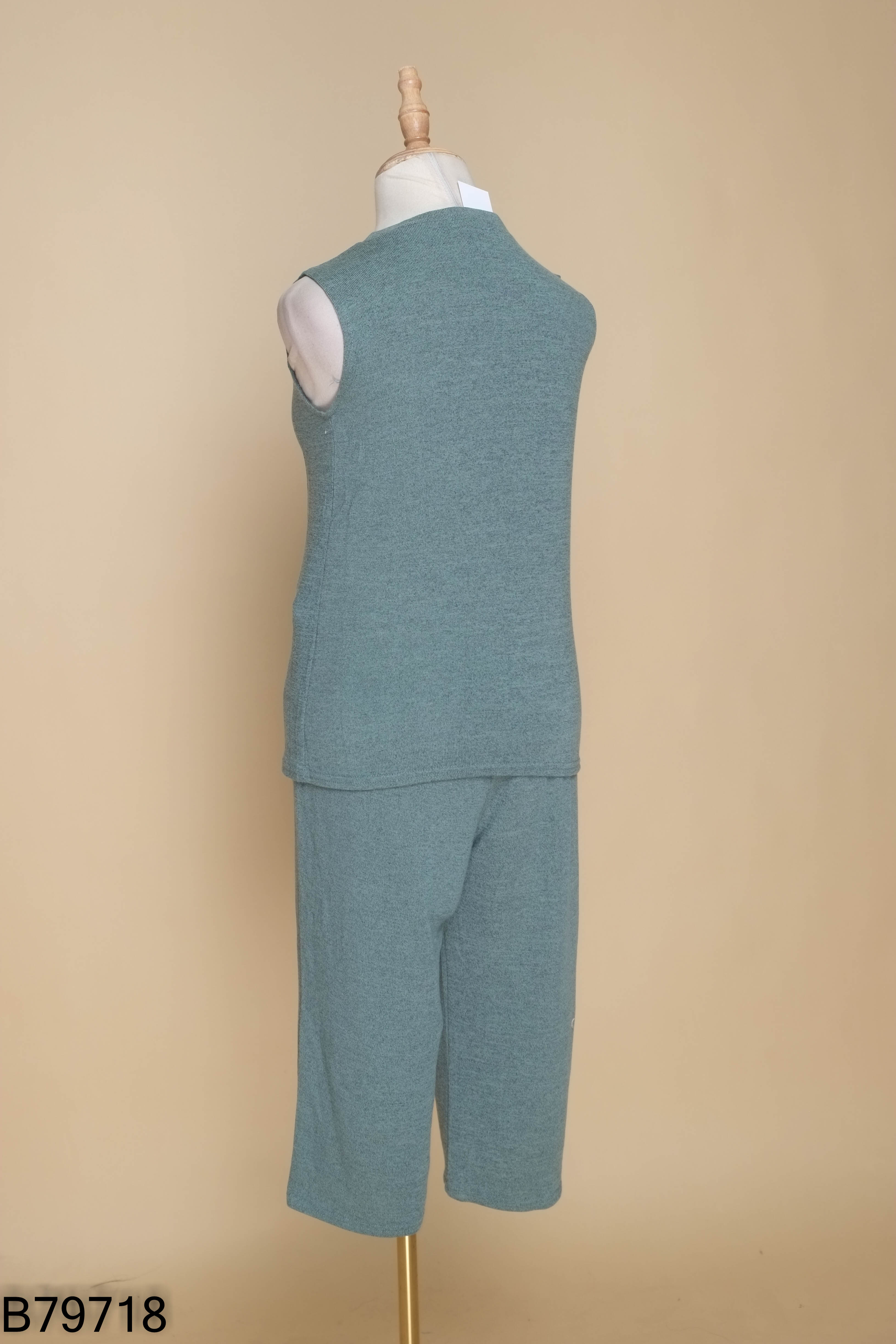 Set áo xanh sát nách + quần xanh
