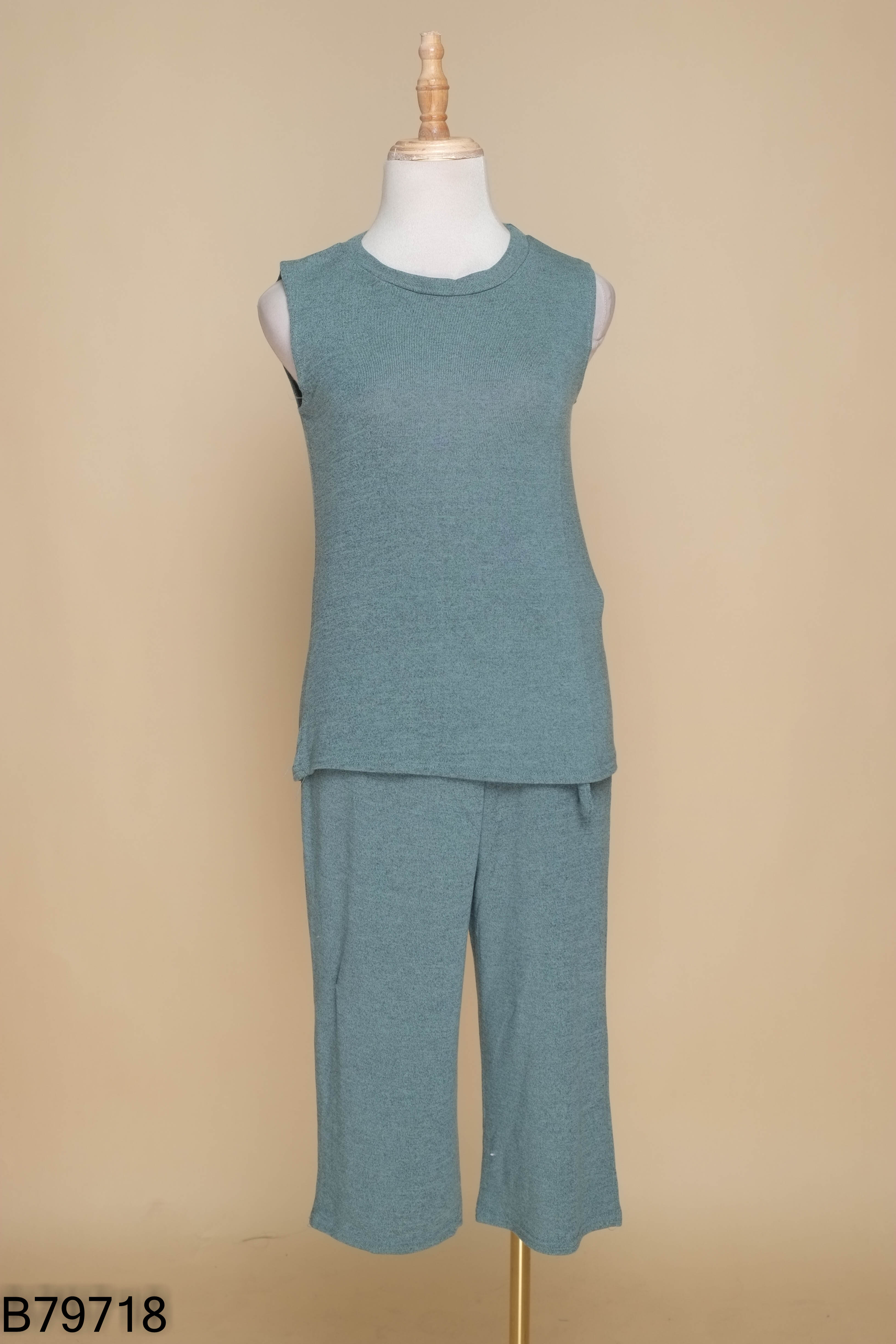 Set áo xanh sát nách + quần xanh