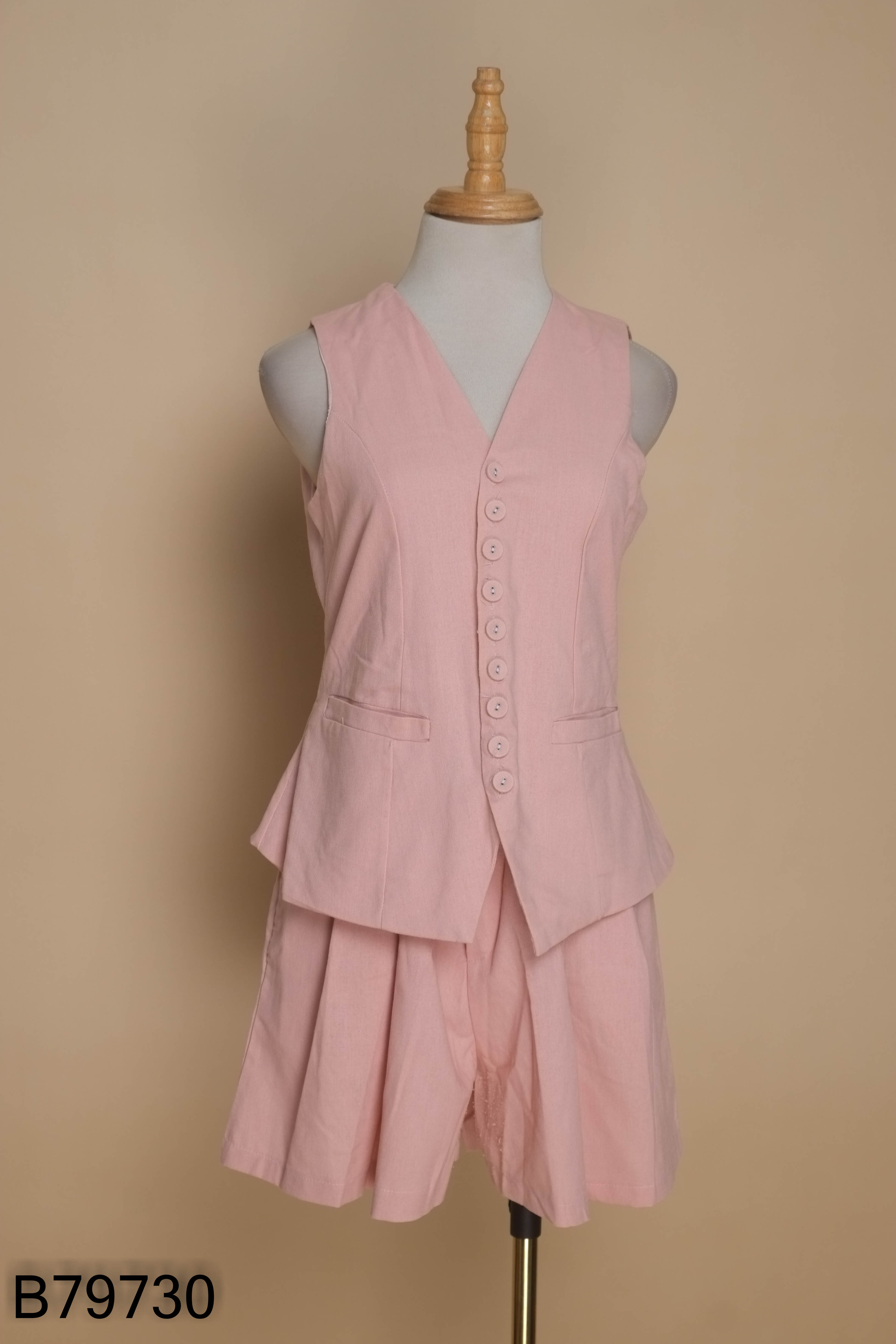 Set áo gile + quần short hồng đào