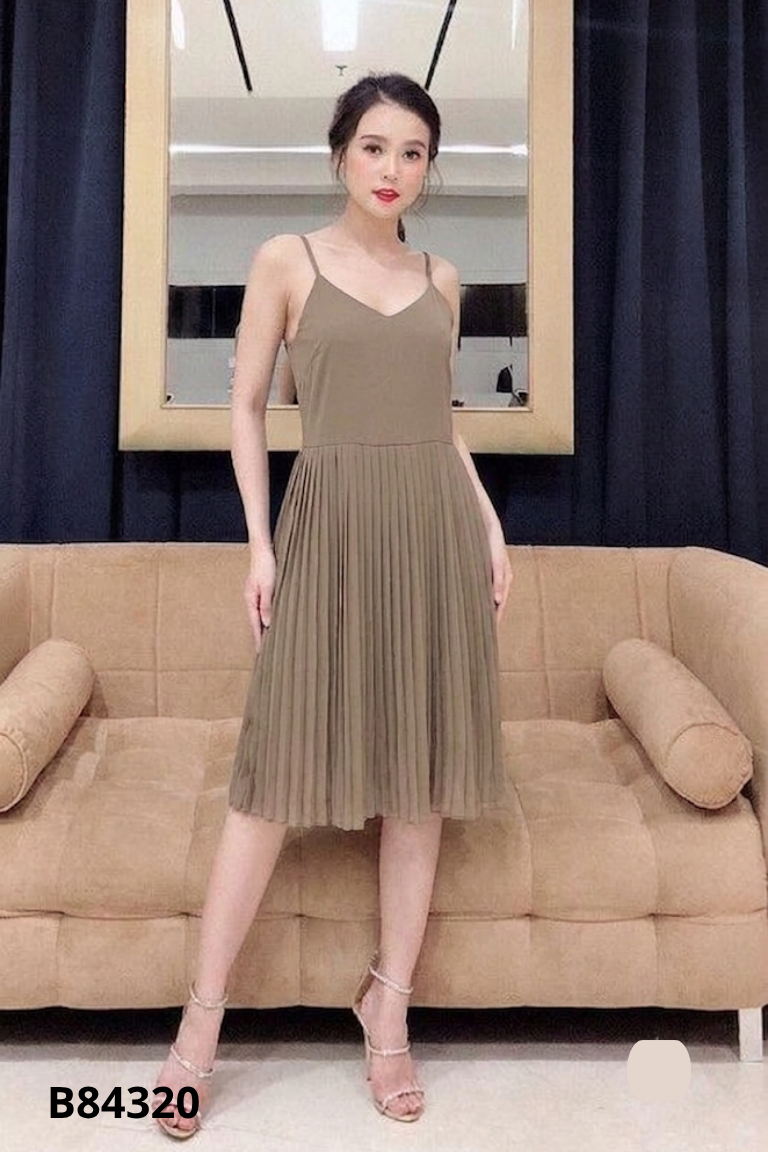 Váy hai dây xanh rêu trơn gấp ly GOGOING