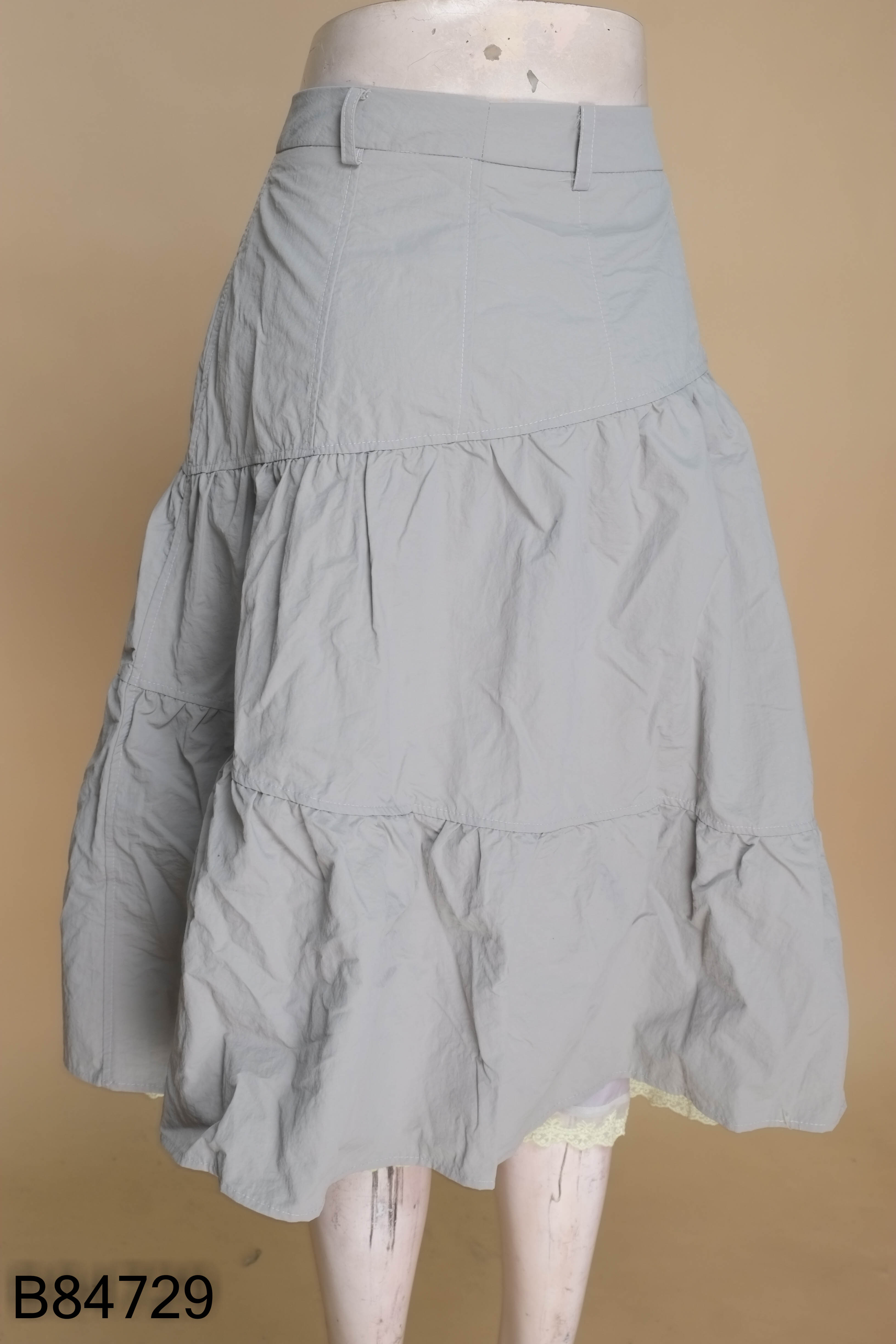 Chân váy DORA.LABEL xám