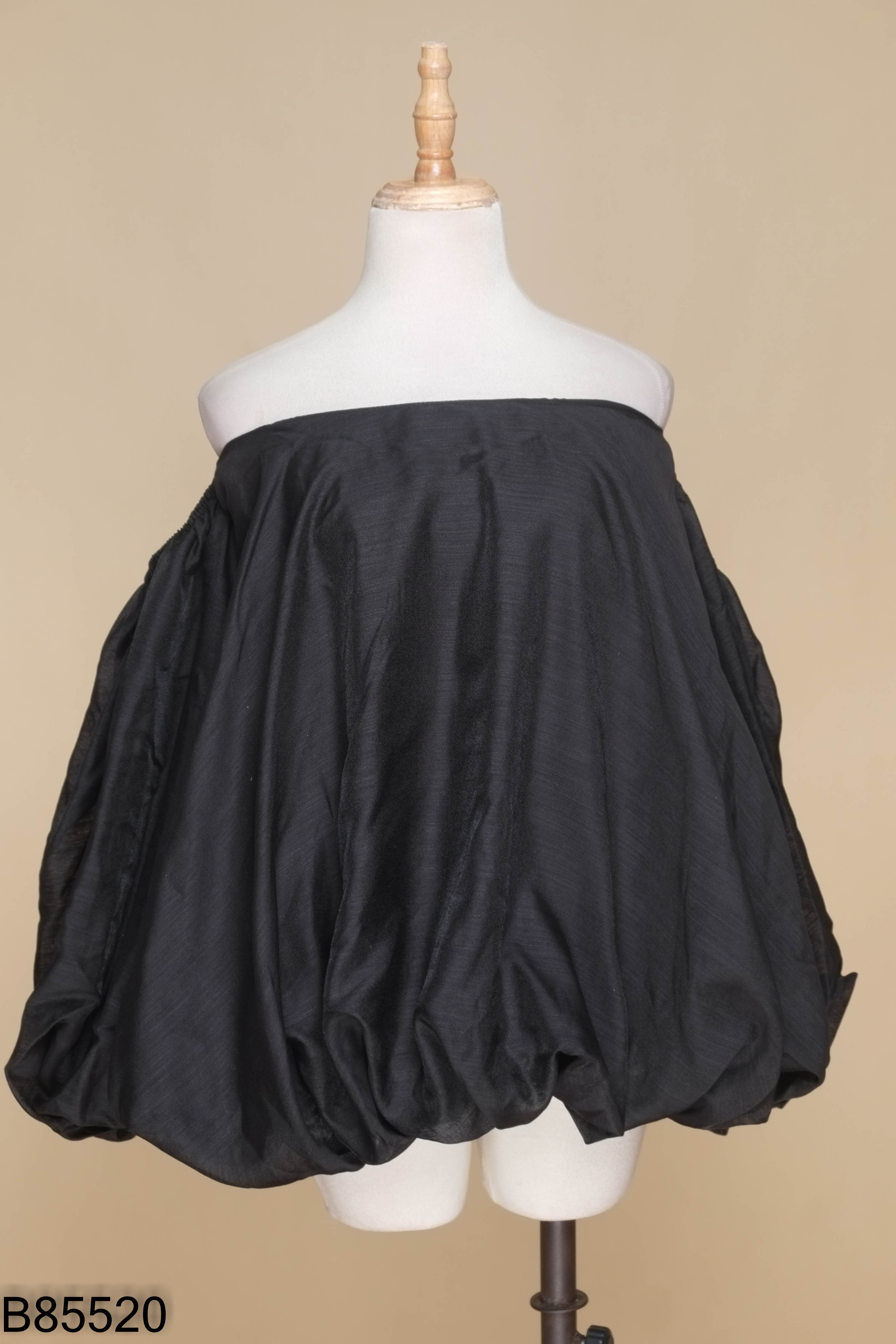NEWTAG Áo babydoll đen bóng trễ vai