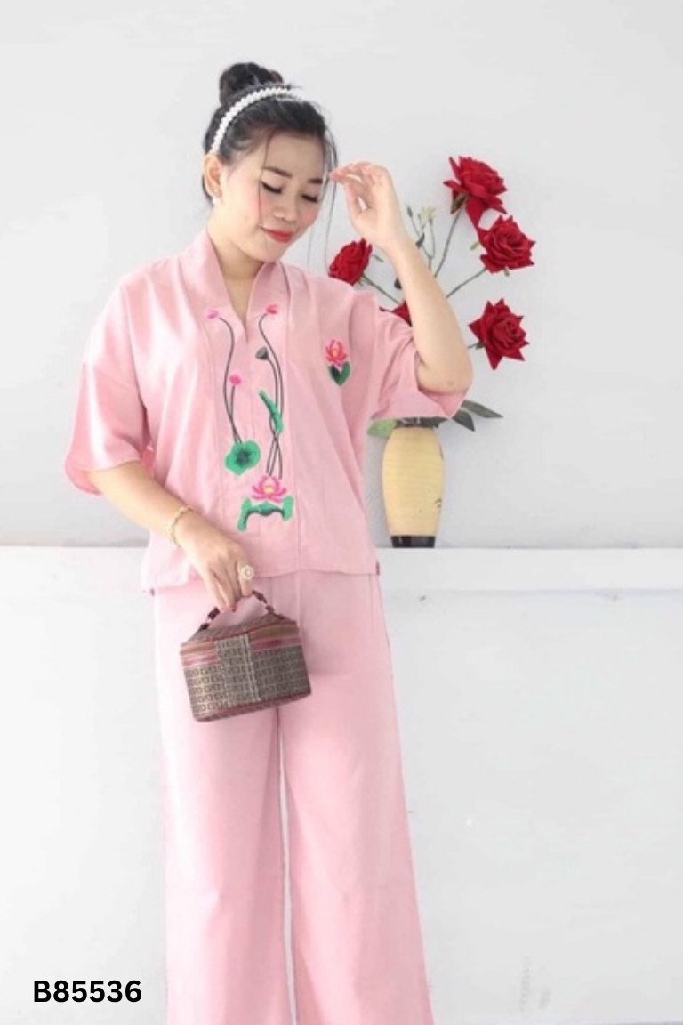 Set lụa hồng ASHLEY thêu hoa+quần