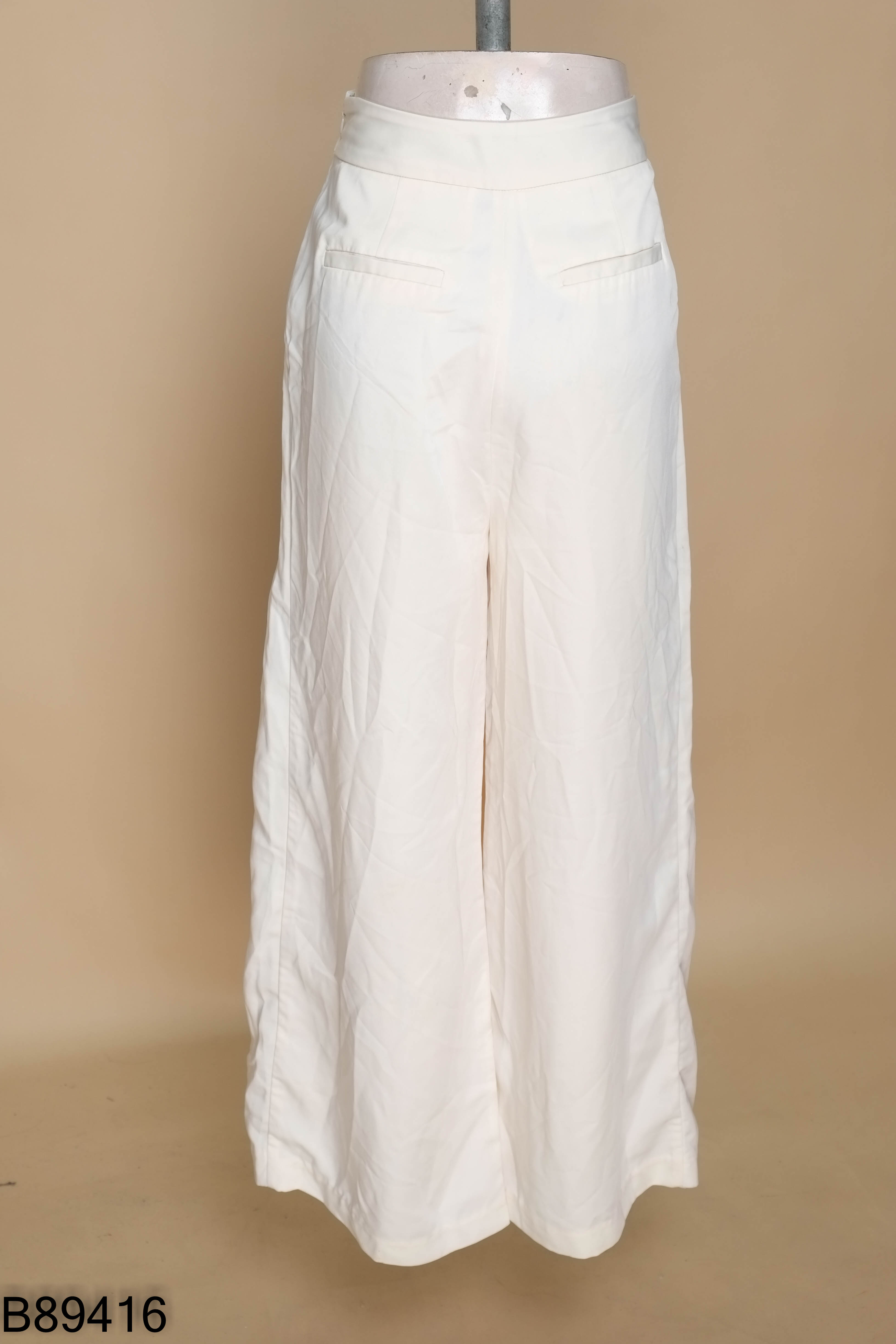 Quần be VERO MODA ống rộng