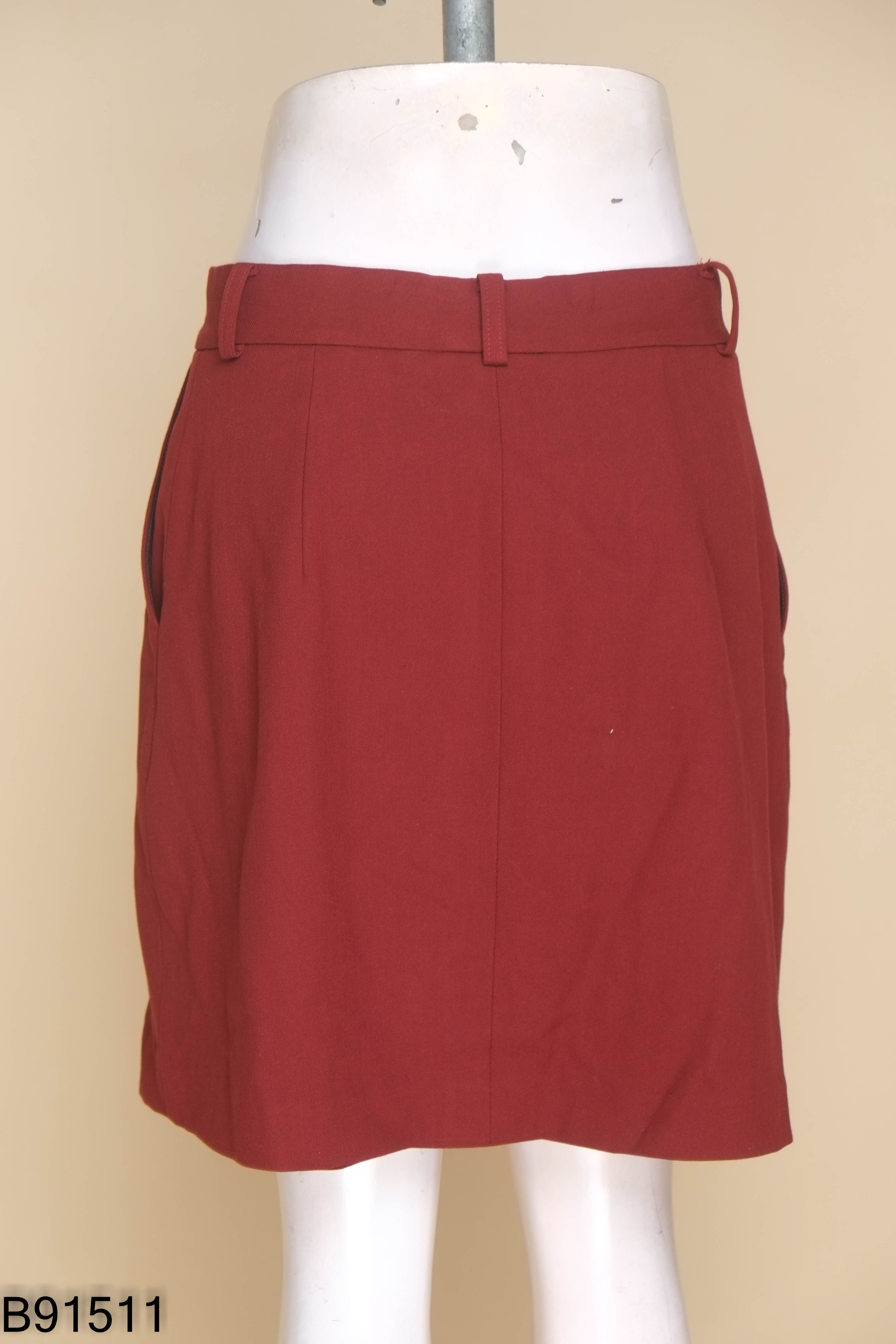 Chân váy BASICBAE.98 đỏ trơn