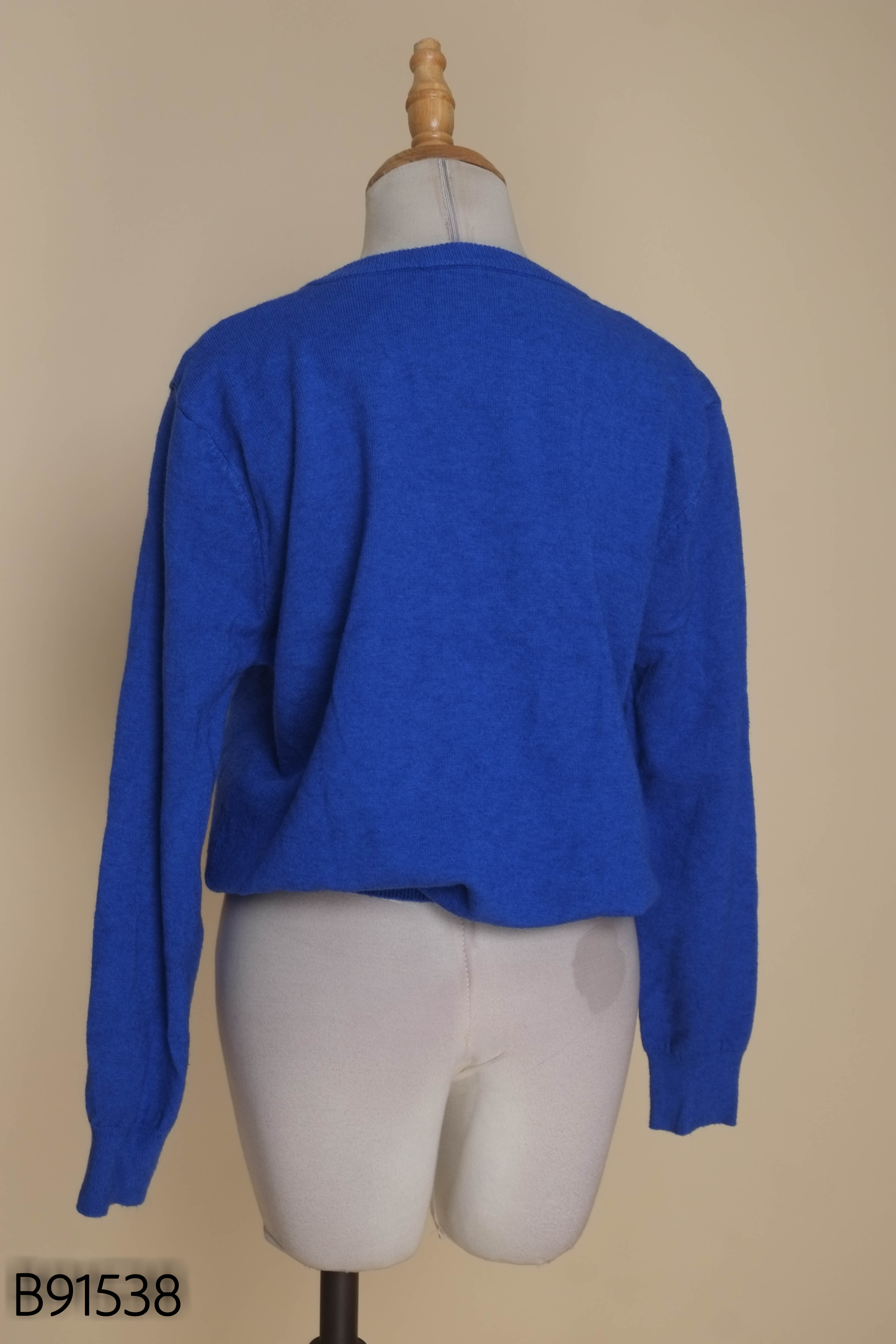 Áo len cardigan xanh cúc vàng