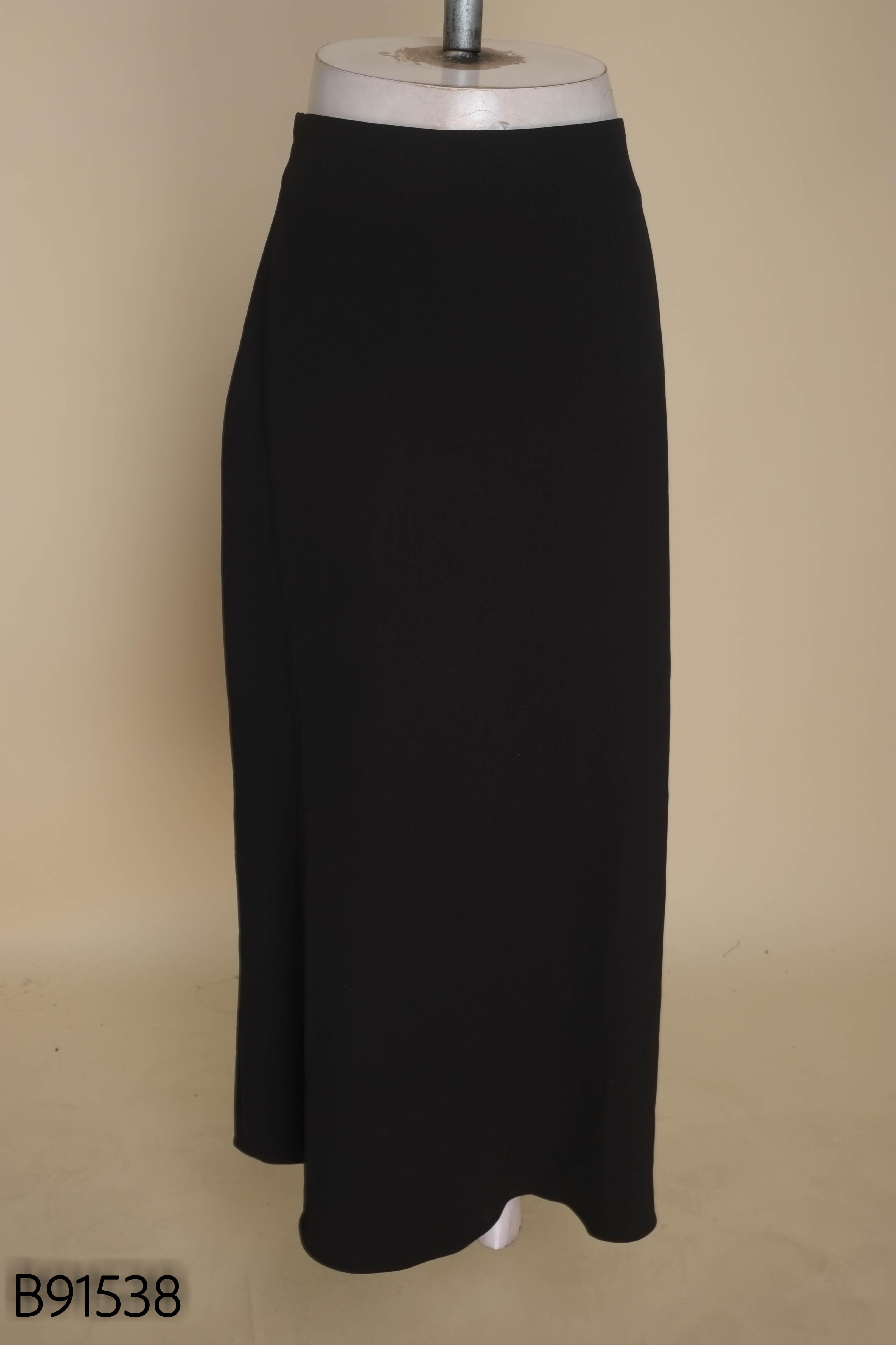 Chân váy đen trơn dài BASIC BAE.98