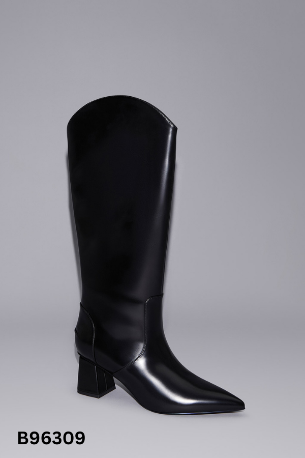 NEW Boots CHARLES & KEITH da đen mũi nhọn