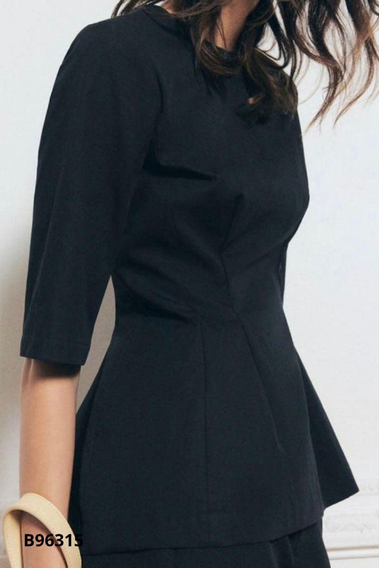 Áo đen ZARA trơn xòe đuôi