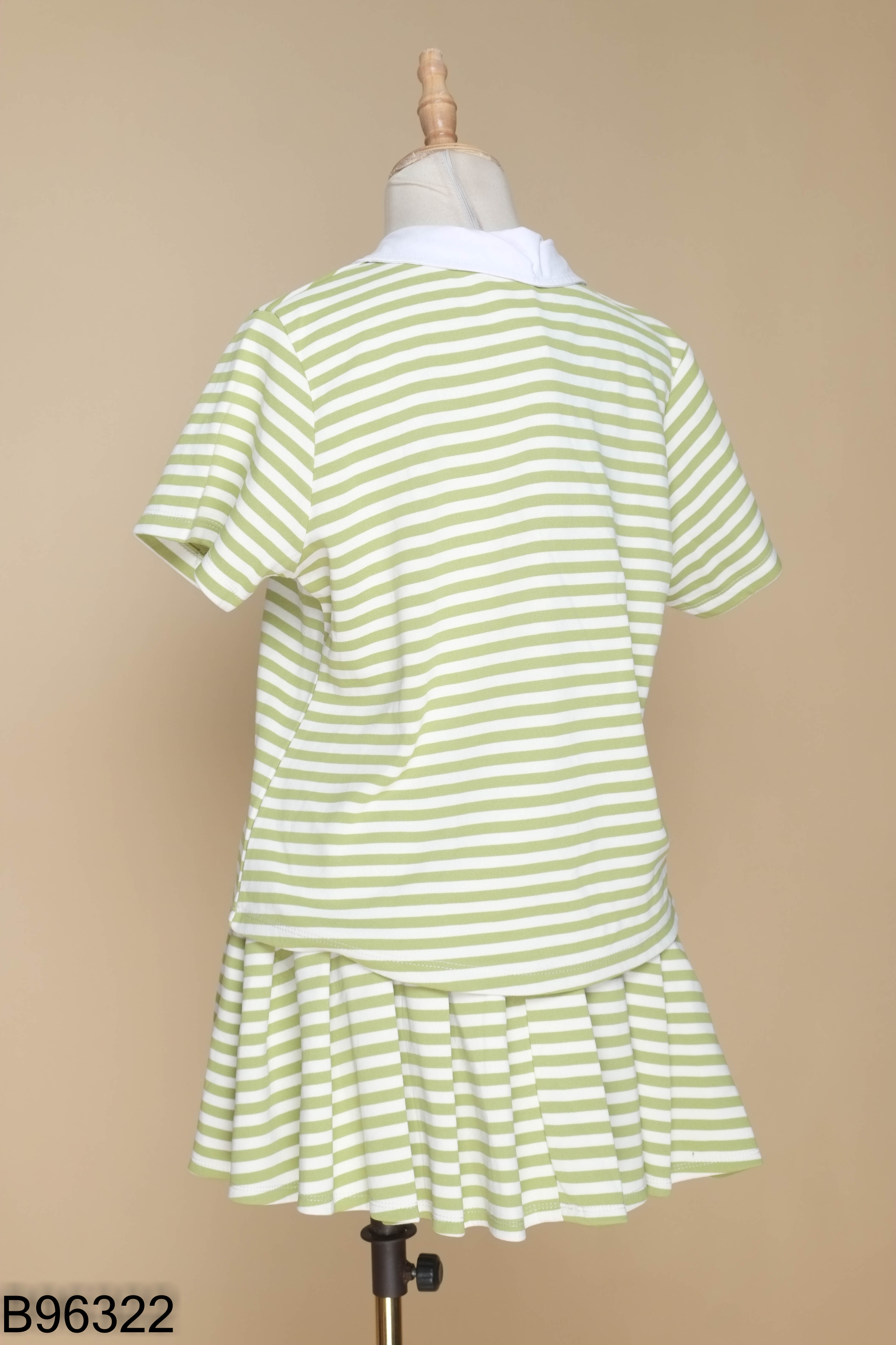 Set Áo nỉ polo xanh be kẻ + Chân váy ly