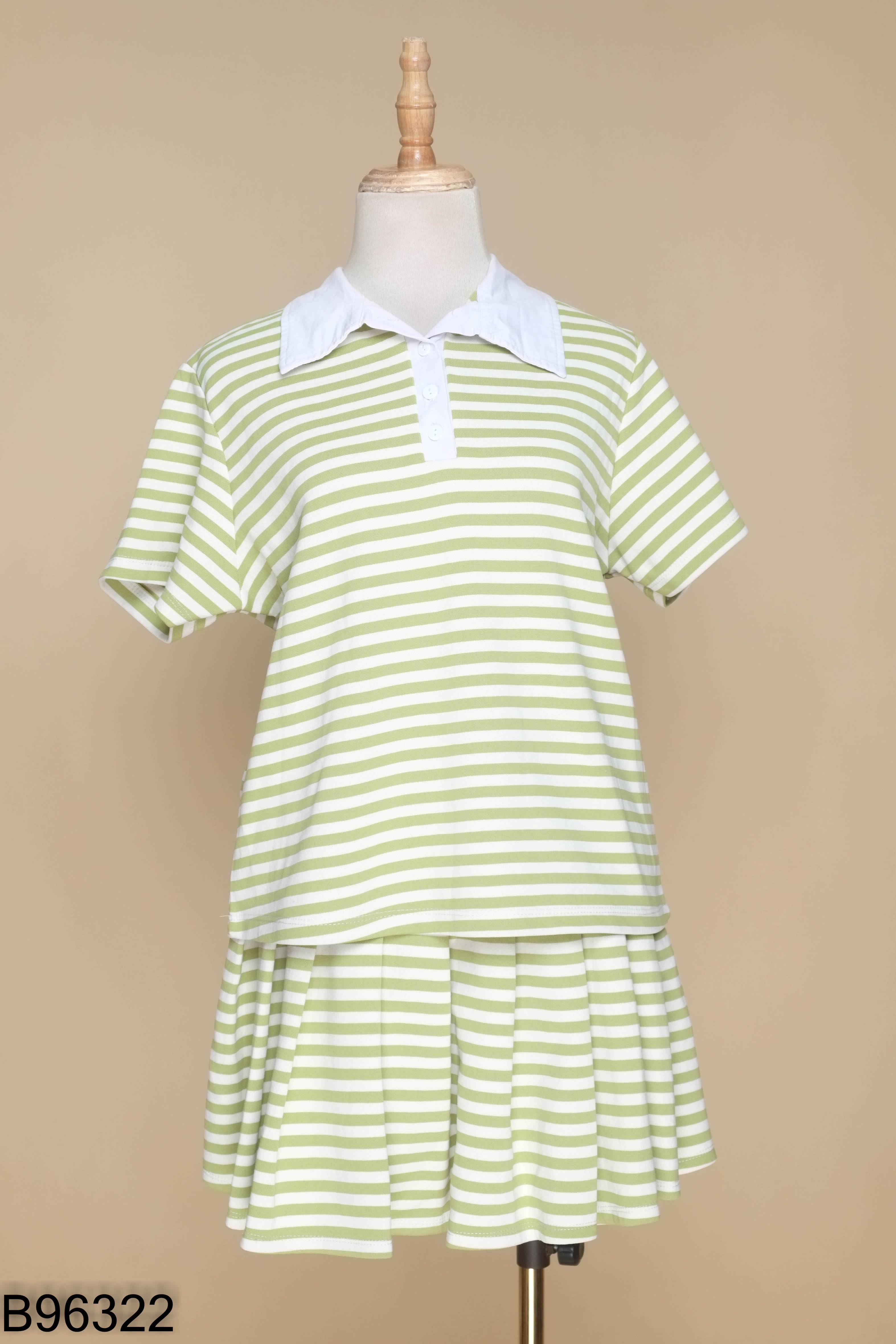 Set Áo nỉ polo xanh be kẻ + Chân váy ly