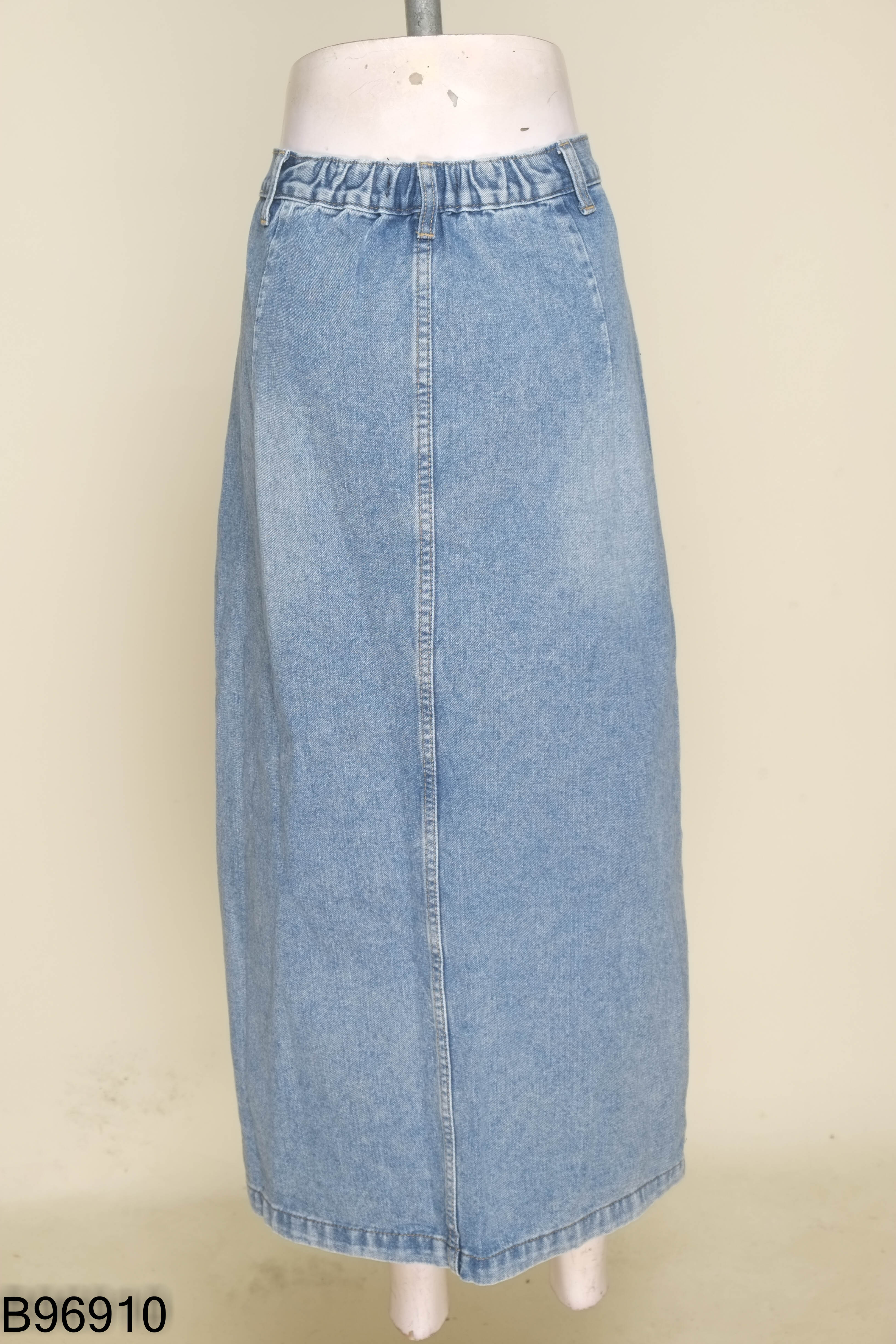 Chân váy jeans xanh dài 4 cúc