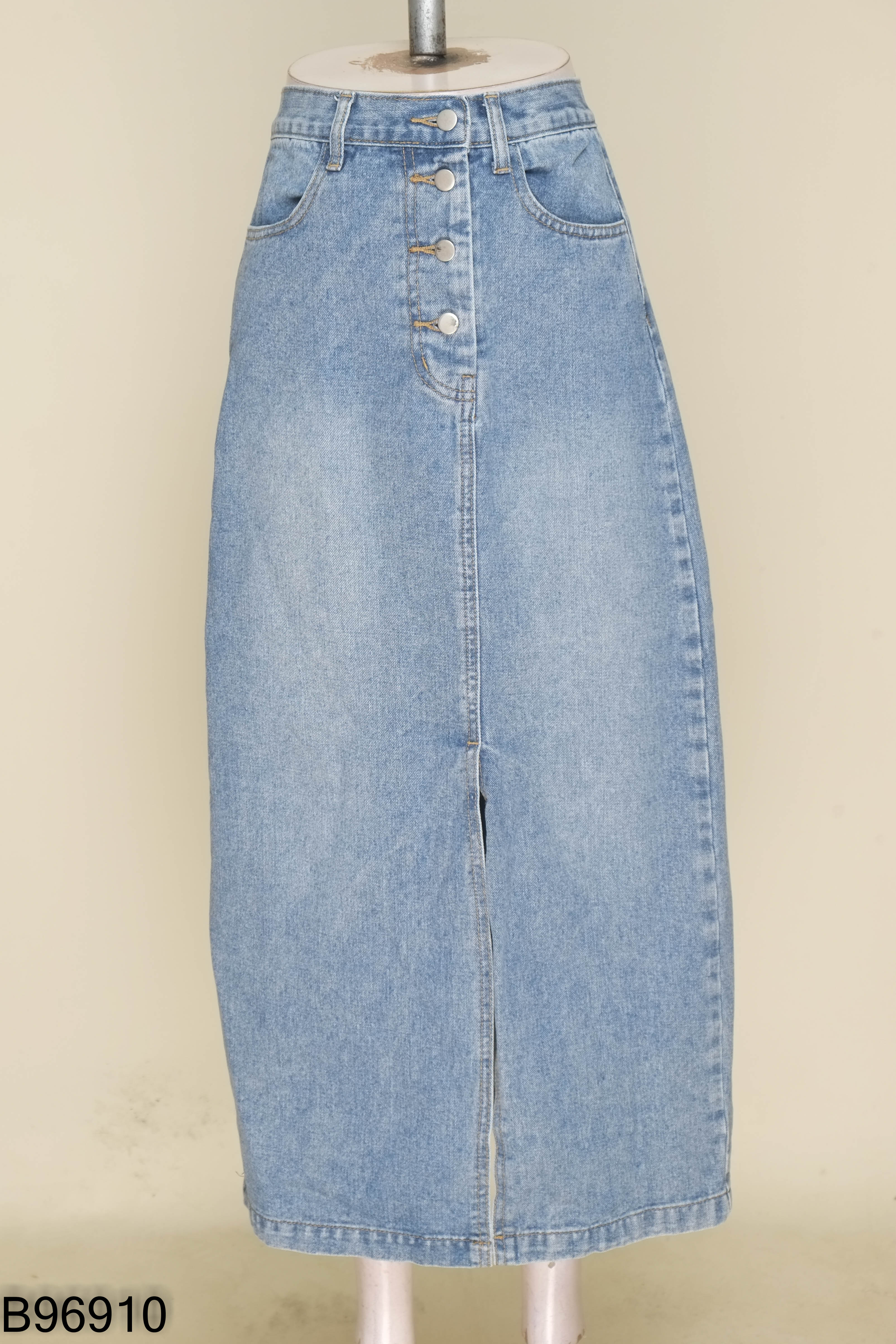 Chân váy jeans xanh dài 4 cúc
