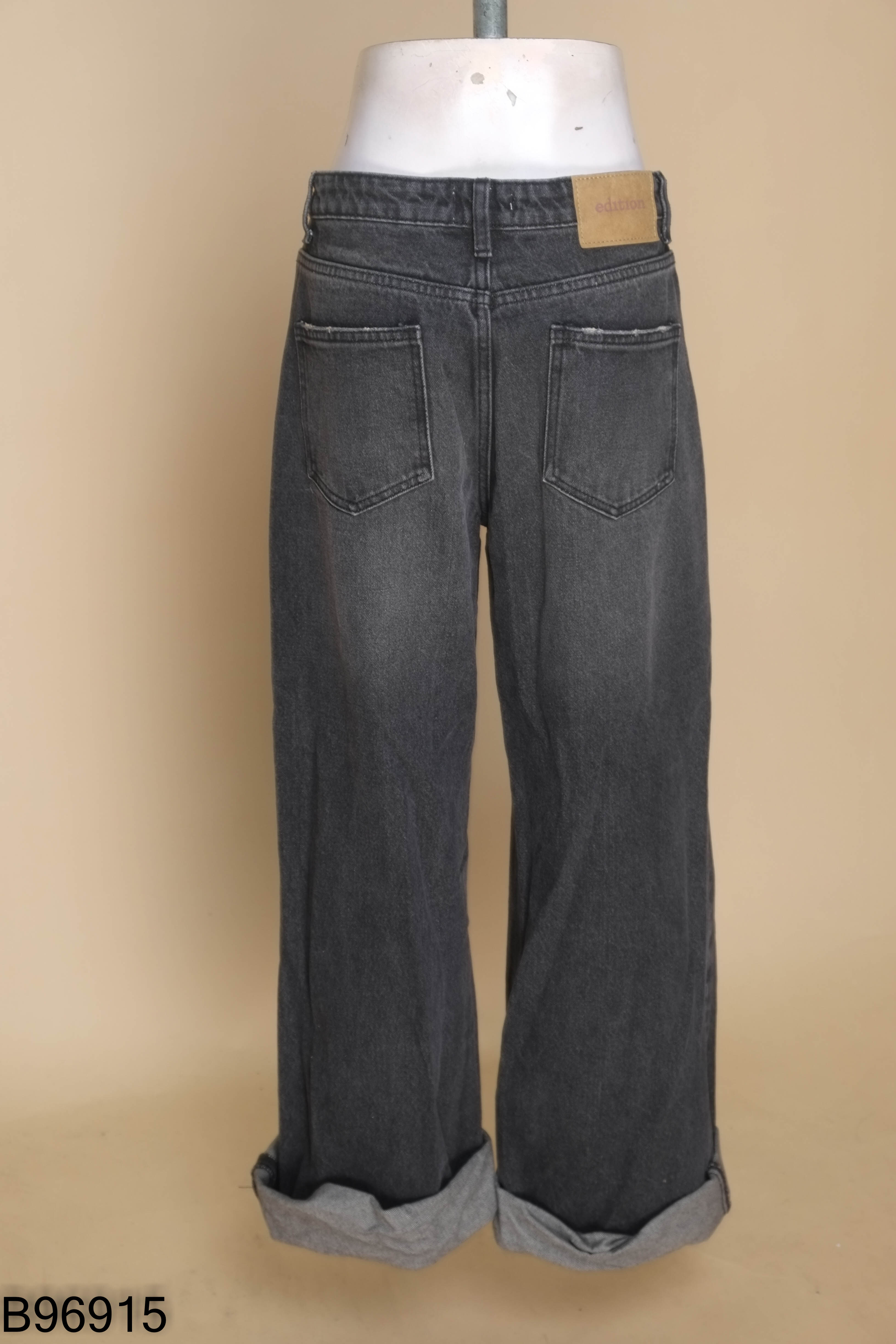 Quần jeans EDITION suông xám
