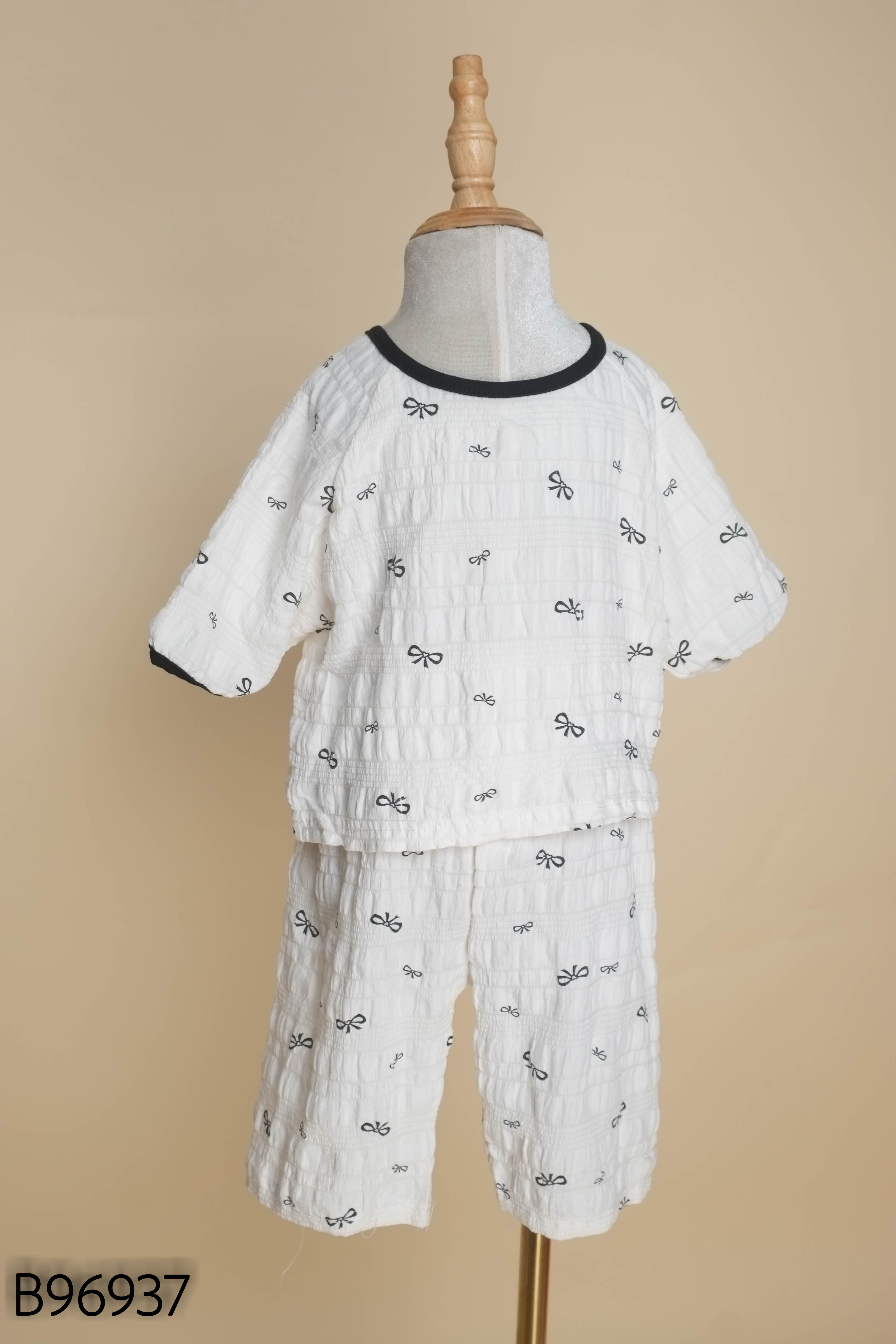 Set ngủ trắng họa tiết kids
