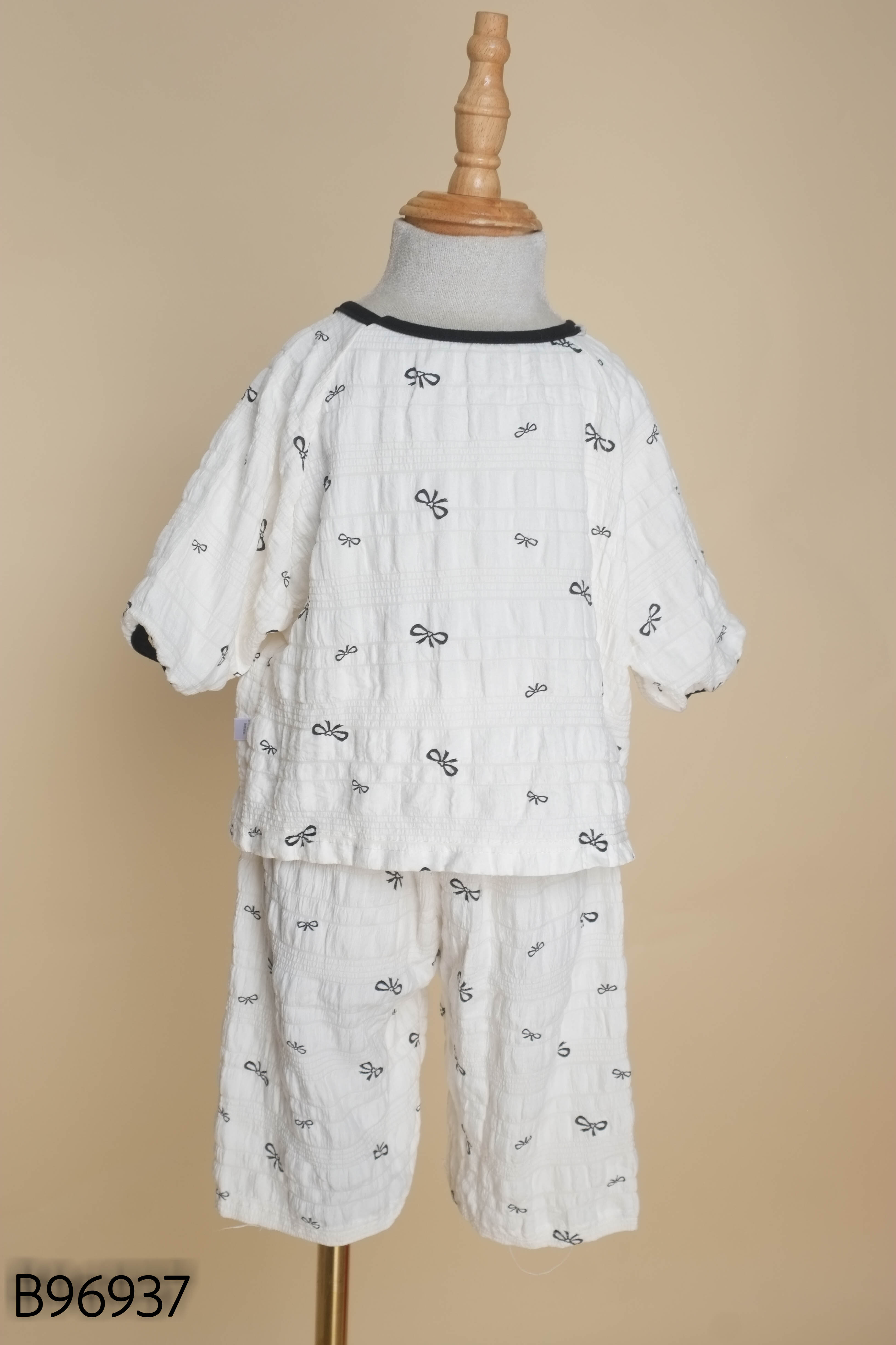 Set ngủ trắng họa tiết kids