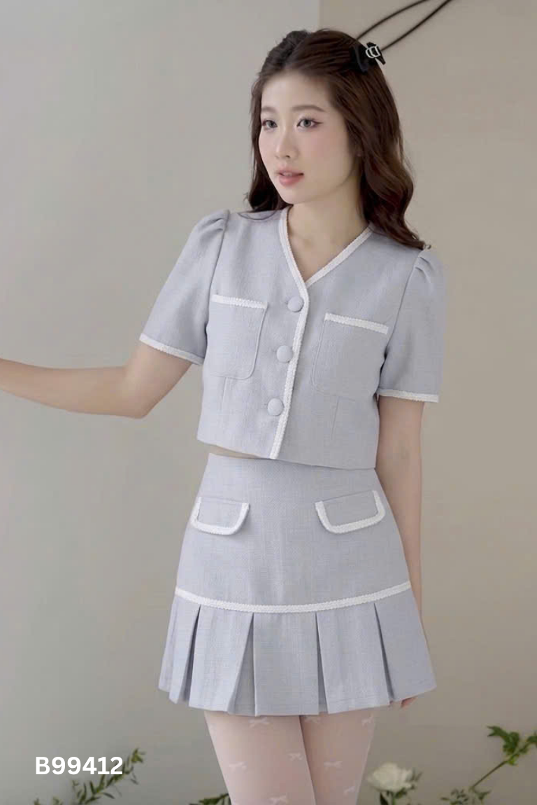 Set Áo xanh 92WEAR viền trắng + chân váy xếp ly đuôi