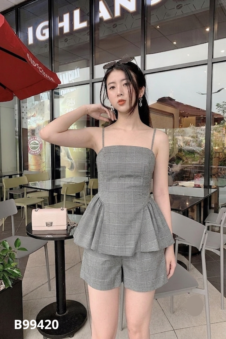 Set 20 AGAIN áo hai dây + quần short xám caro