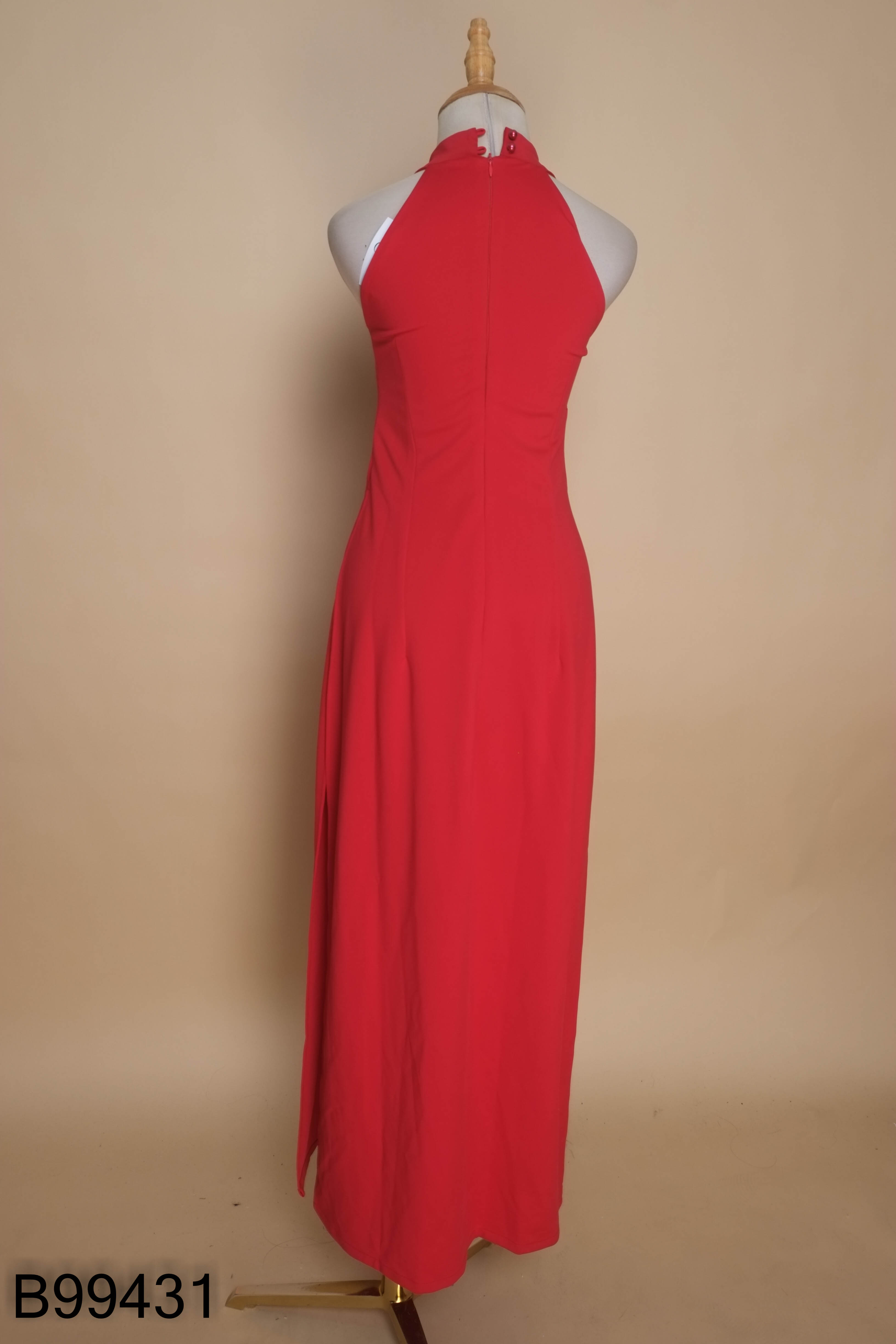 Áo dài RECHIC đỏ đính hoa