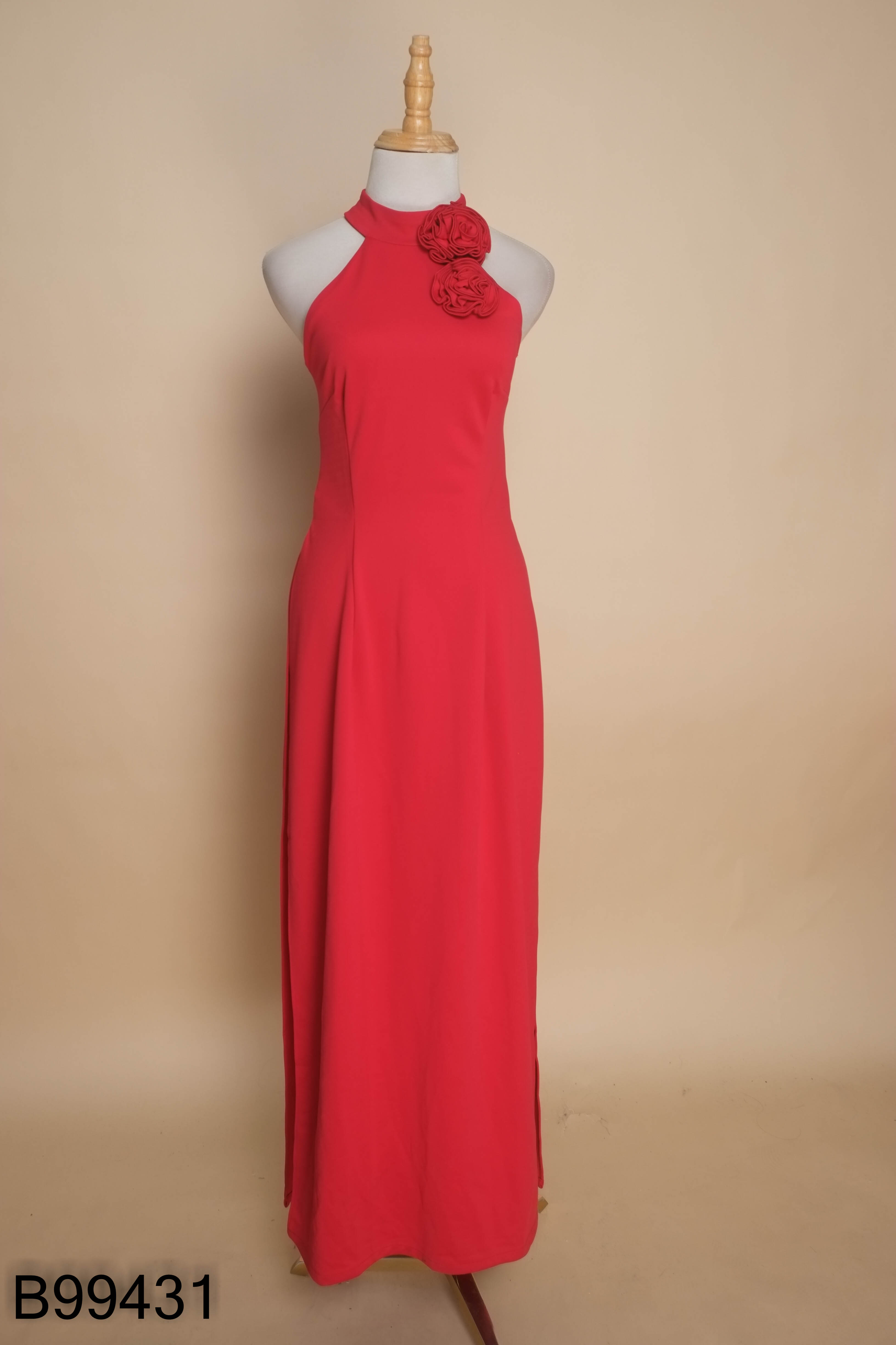 Áo dài RECHIC đỏ đính hoa