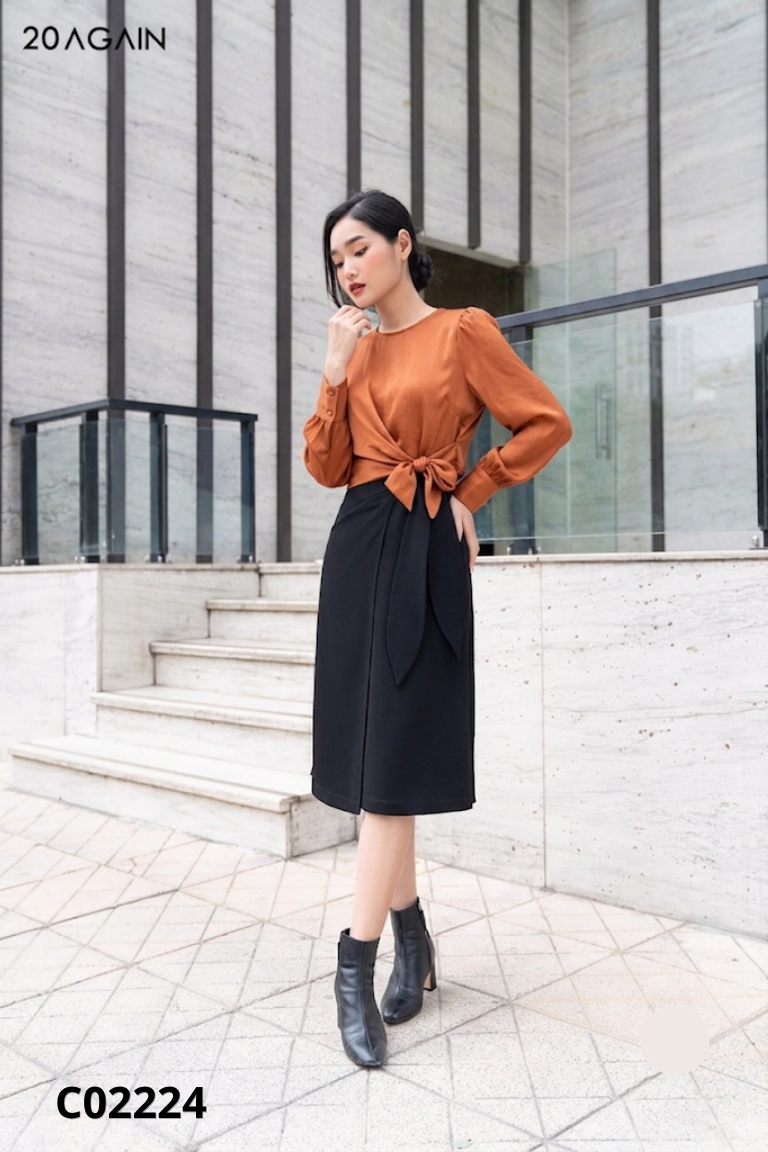 Áo nâu 20AGAIN buộc vạt