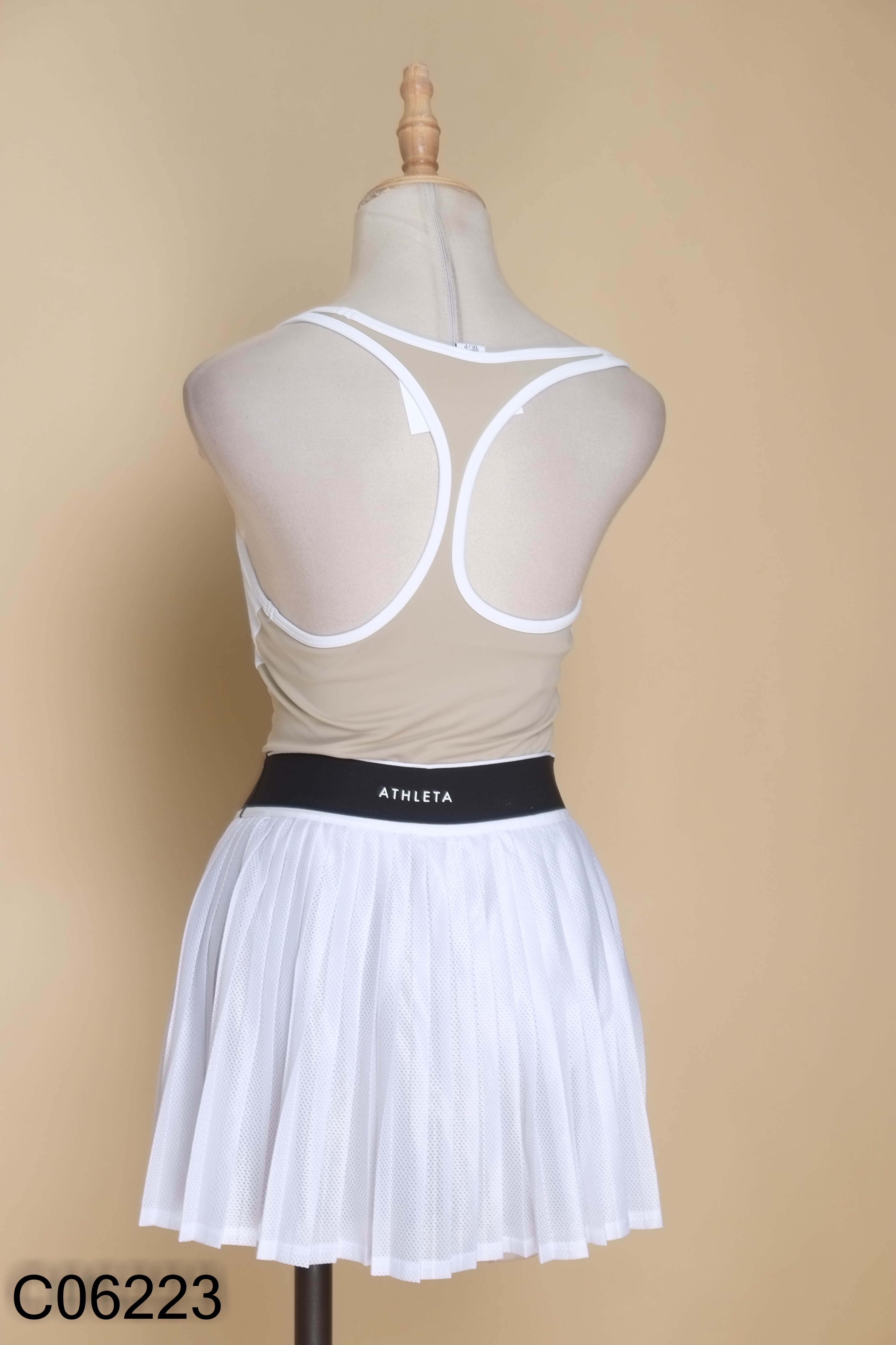 Váy tập trắng ATHLETA xếp ly
