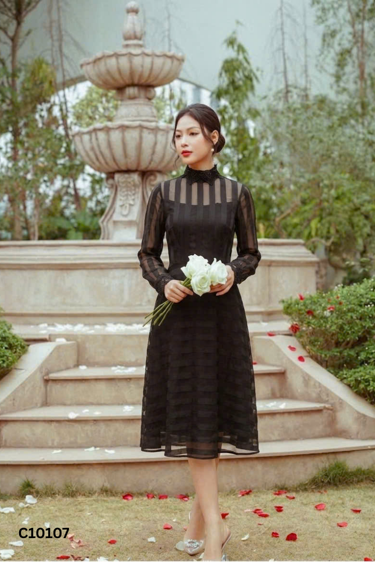 Váy voan đen dài tay