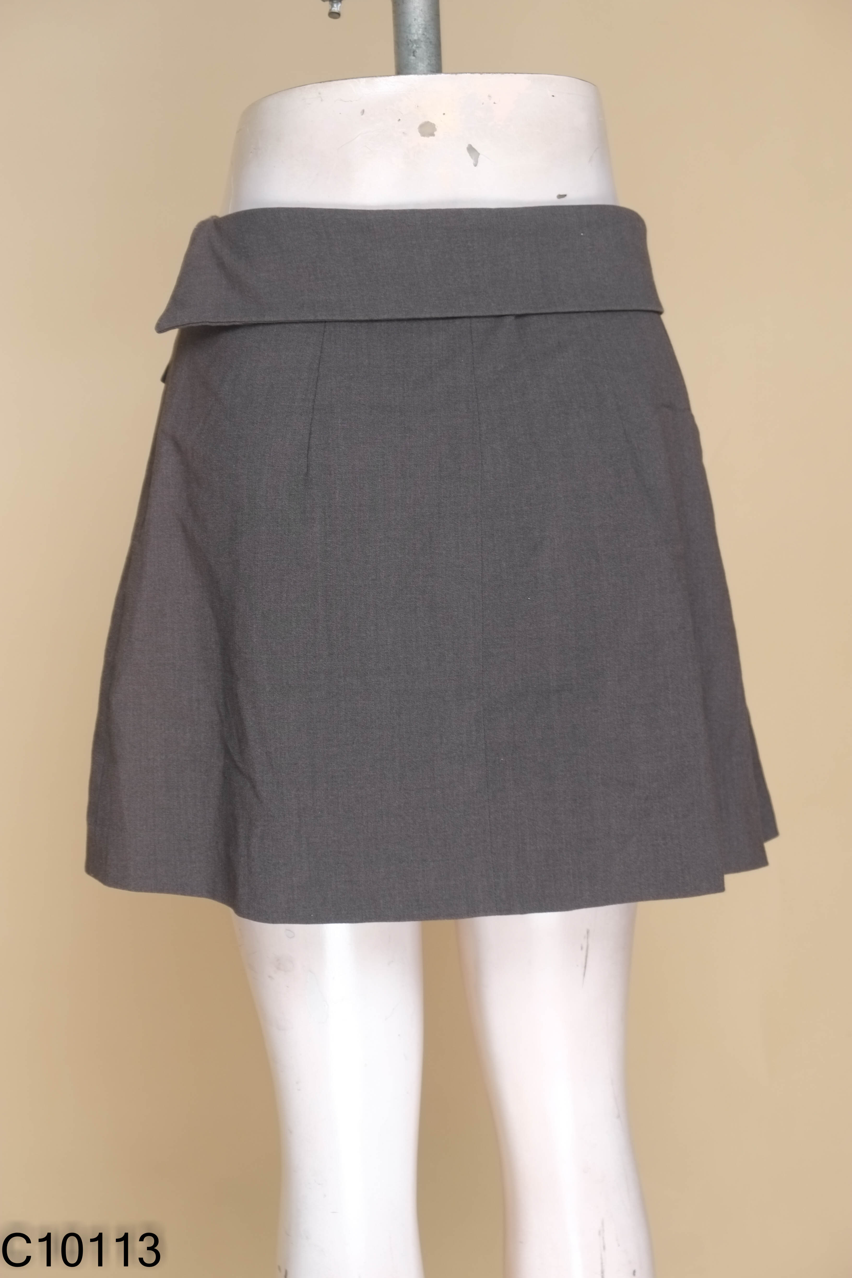 Chân váy 92 WEAR xám