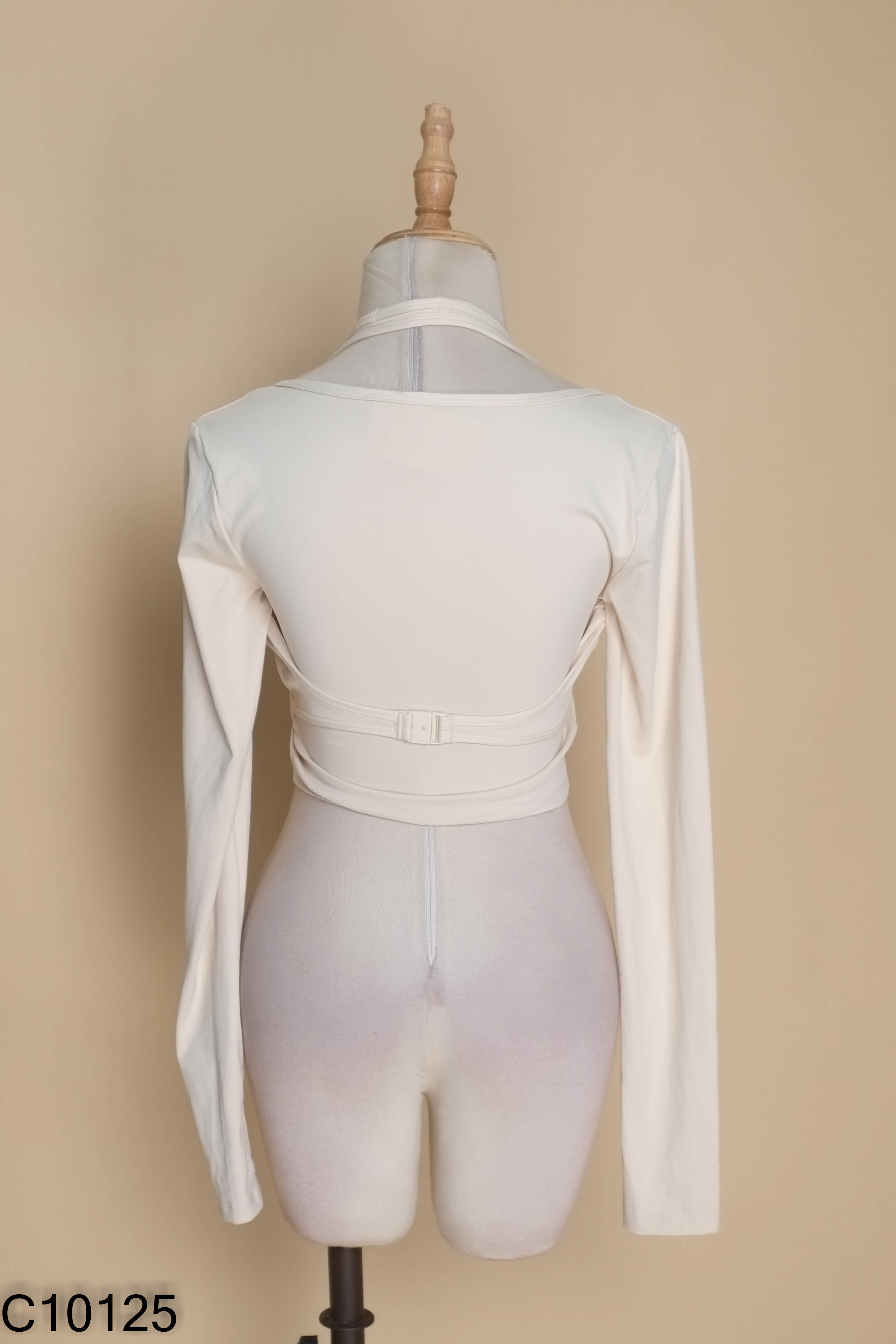 Áo tập be croptop