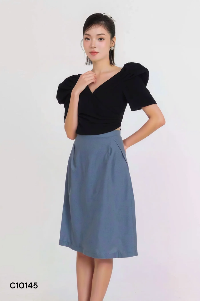 Set áo đen + chân váy xanh