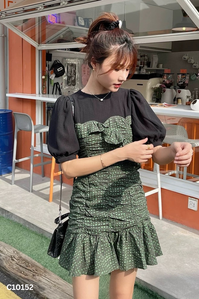 Váy QIALIA xanh cổ đen tròn