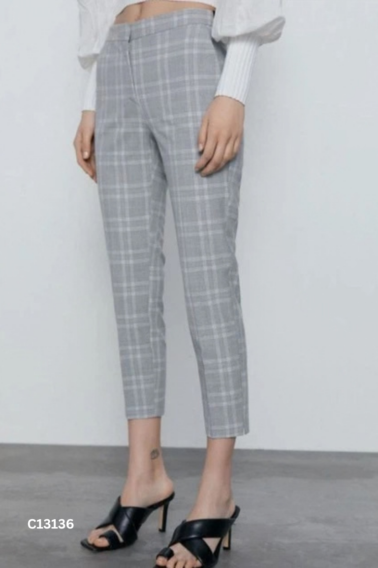 Quần ZARA xám kẻ