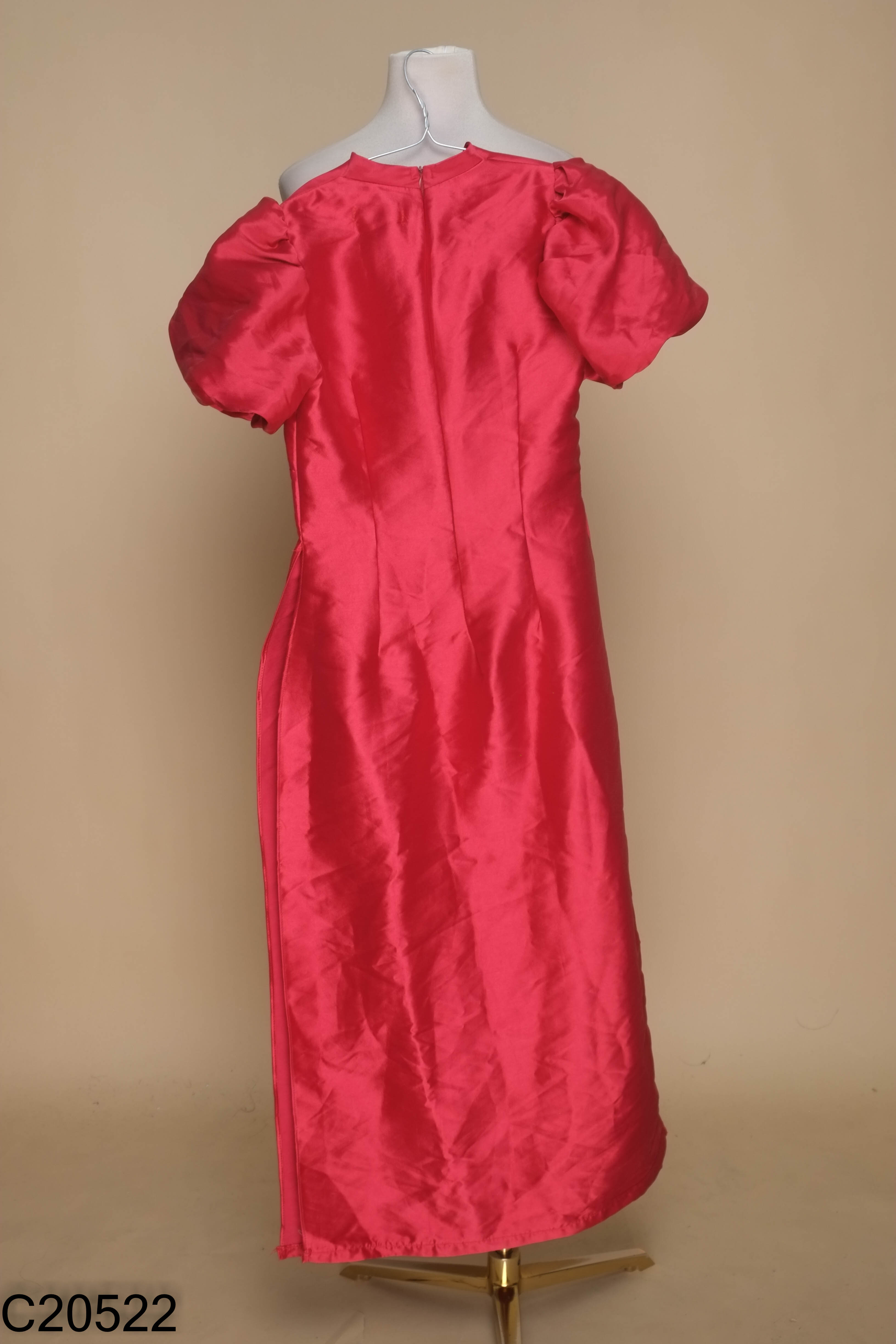 Áo dài đỏ MONOCO đính hoa
