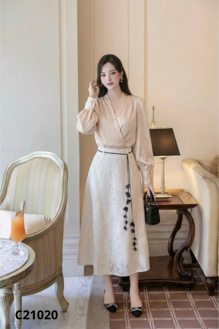 Áo be trơn cổ V