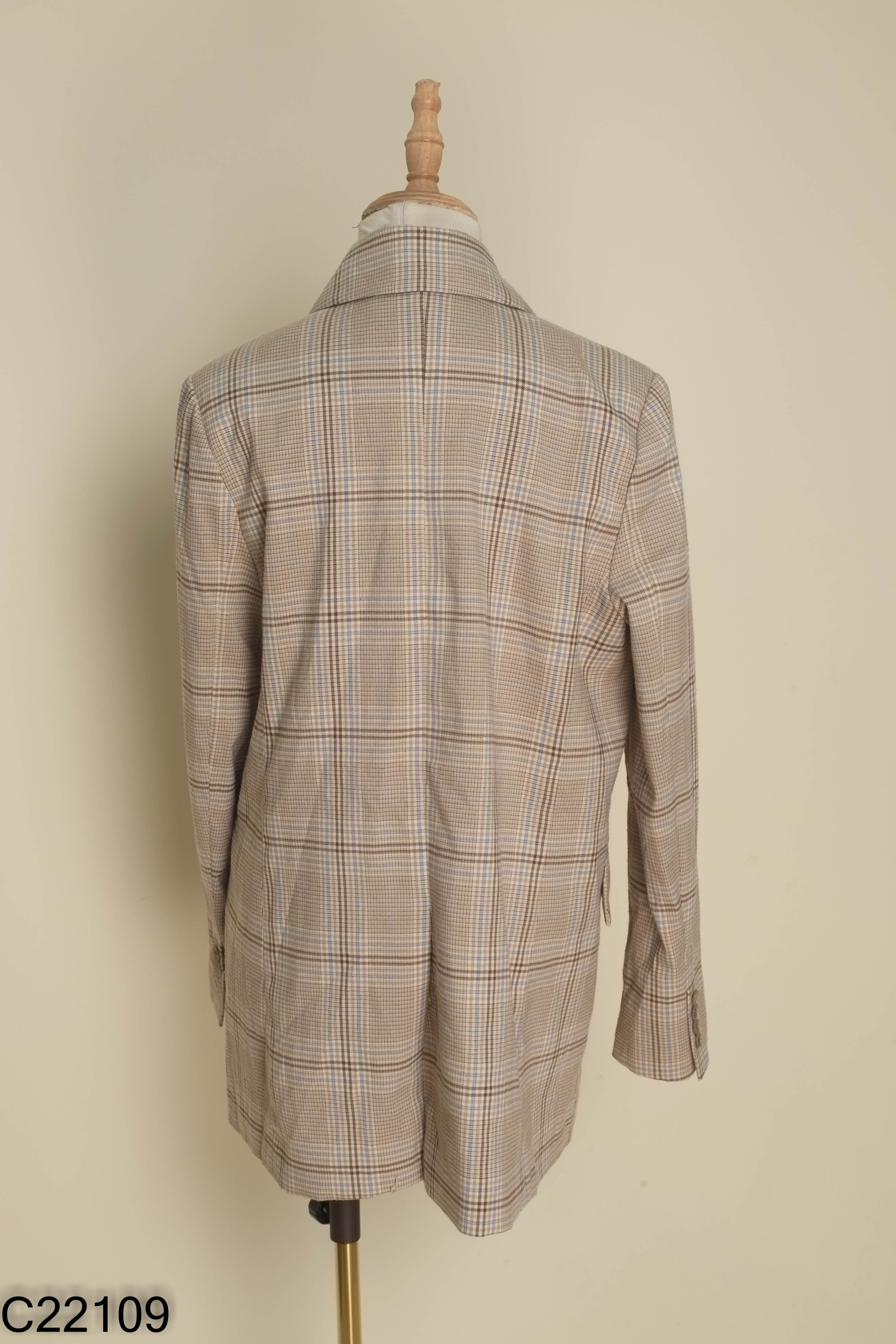 Áo blazer nâu be kẻ