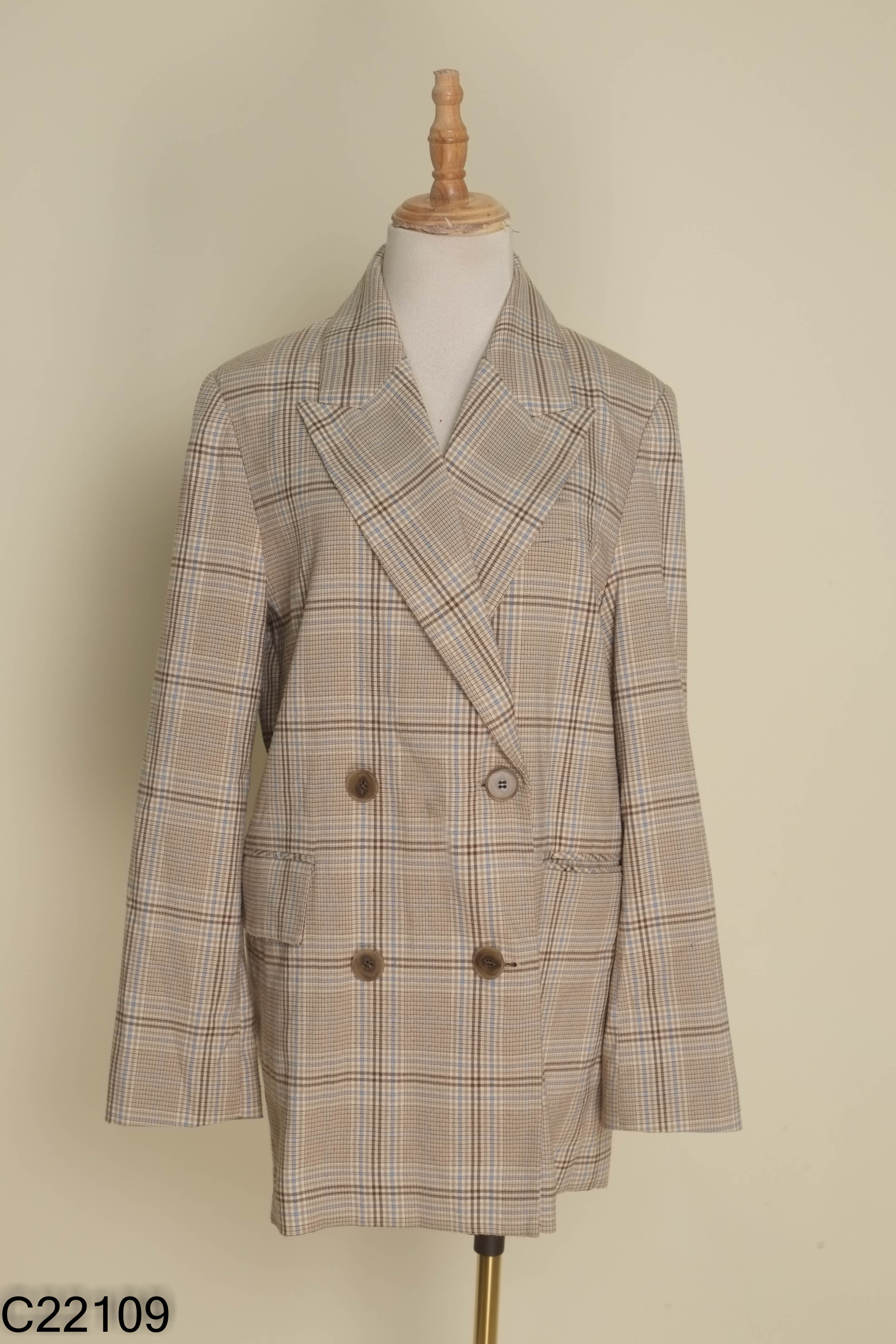 Áo blazer nâu be kẻ