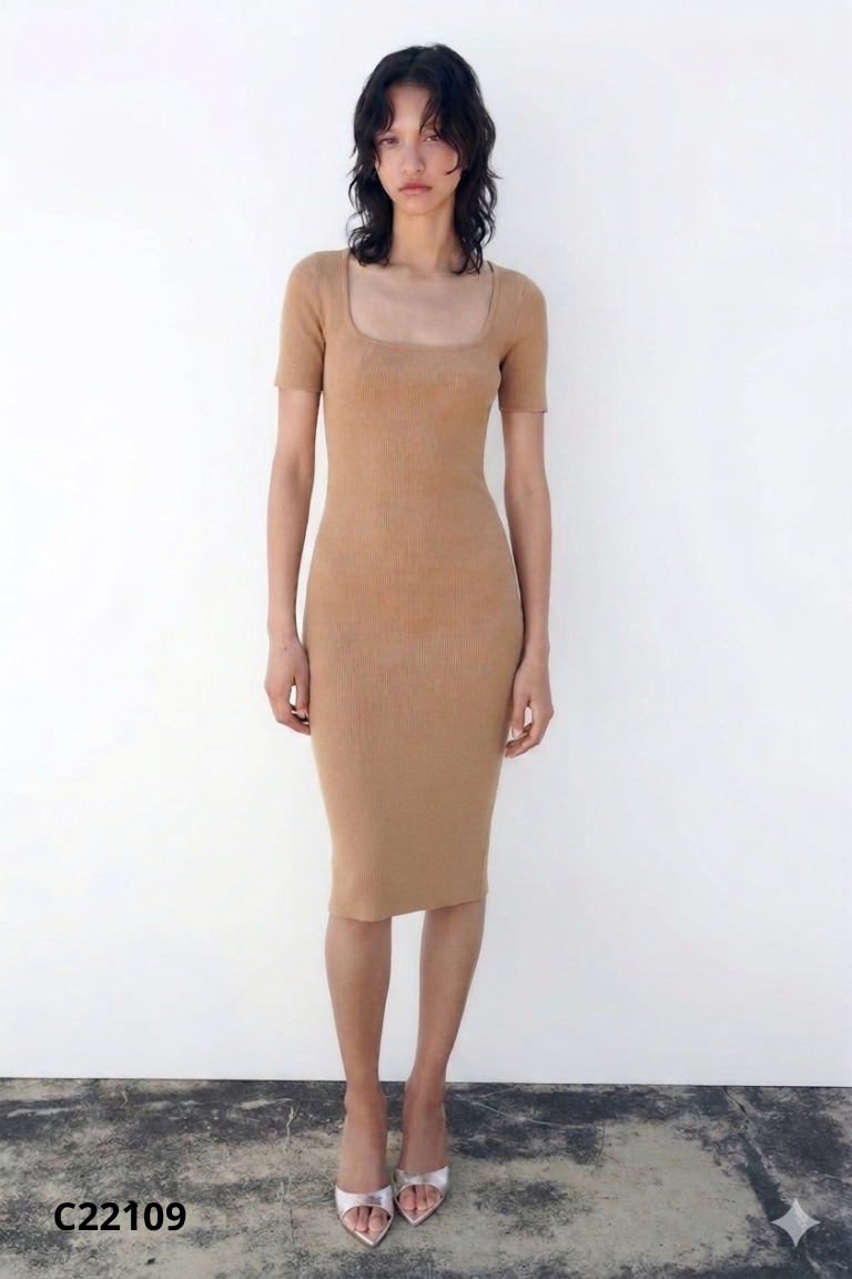 Váy body ZARA be cổ vuông