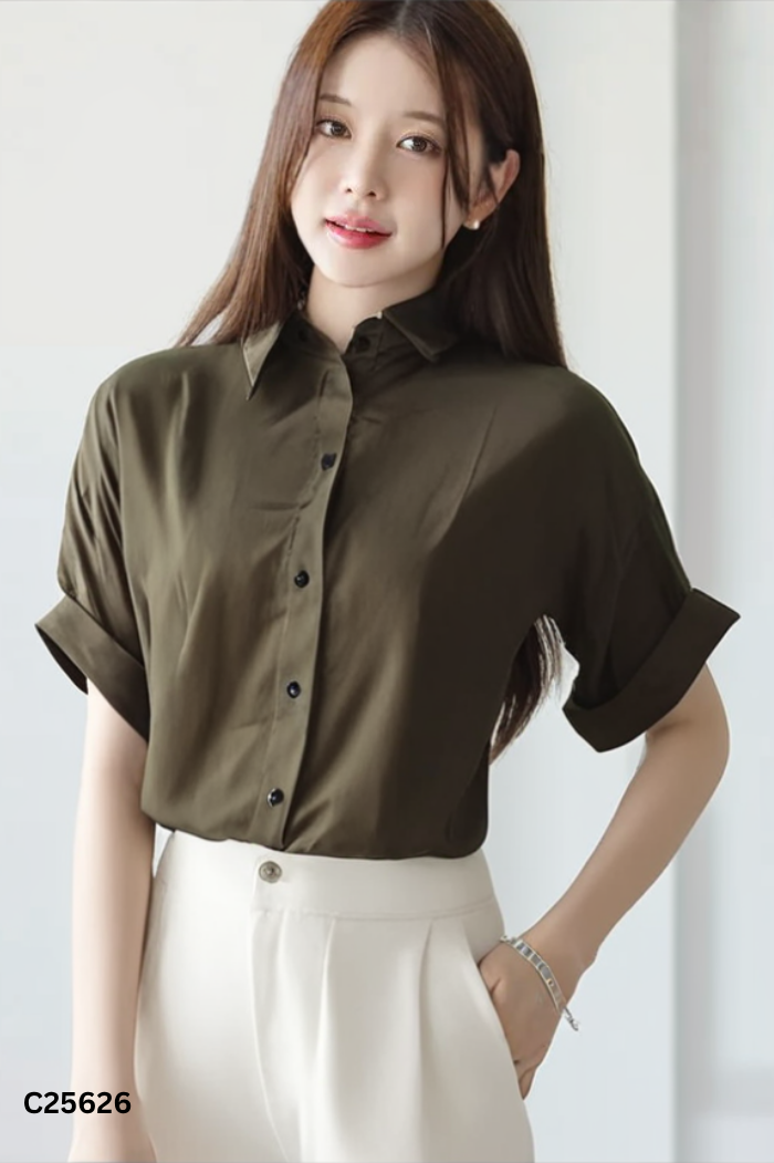 Áo sơ mi lụa xanh rêu