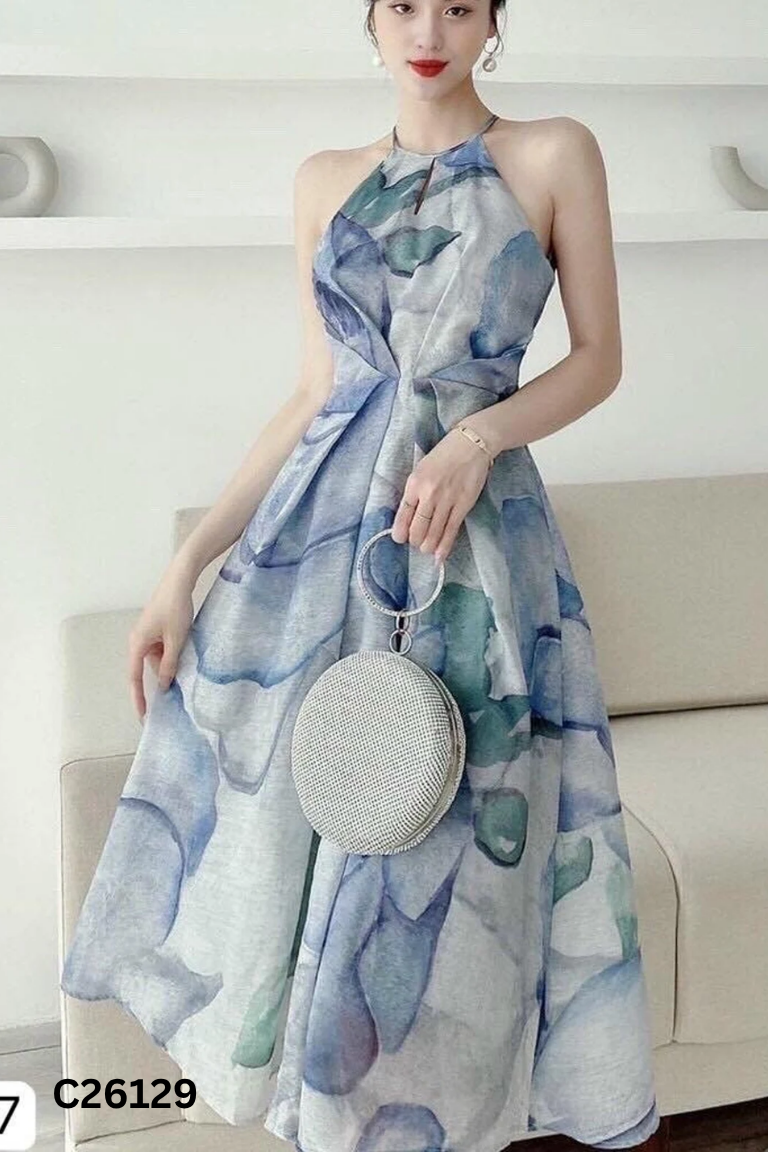 Váy voan xanh họa tiết loang
