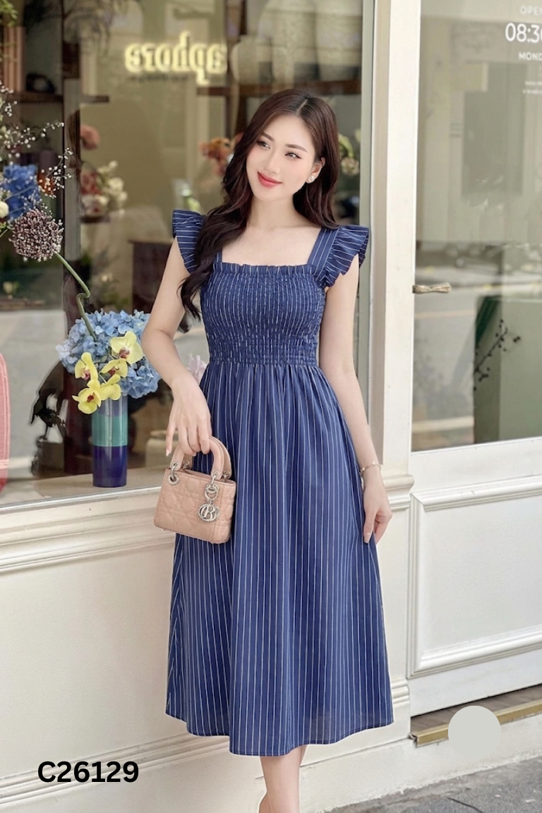 Váy xanh than sọc trắng