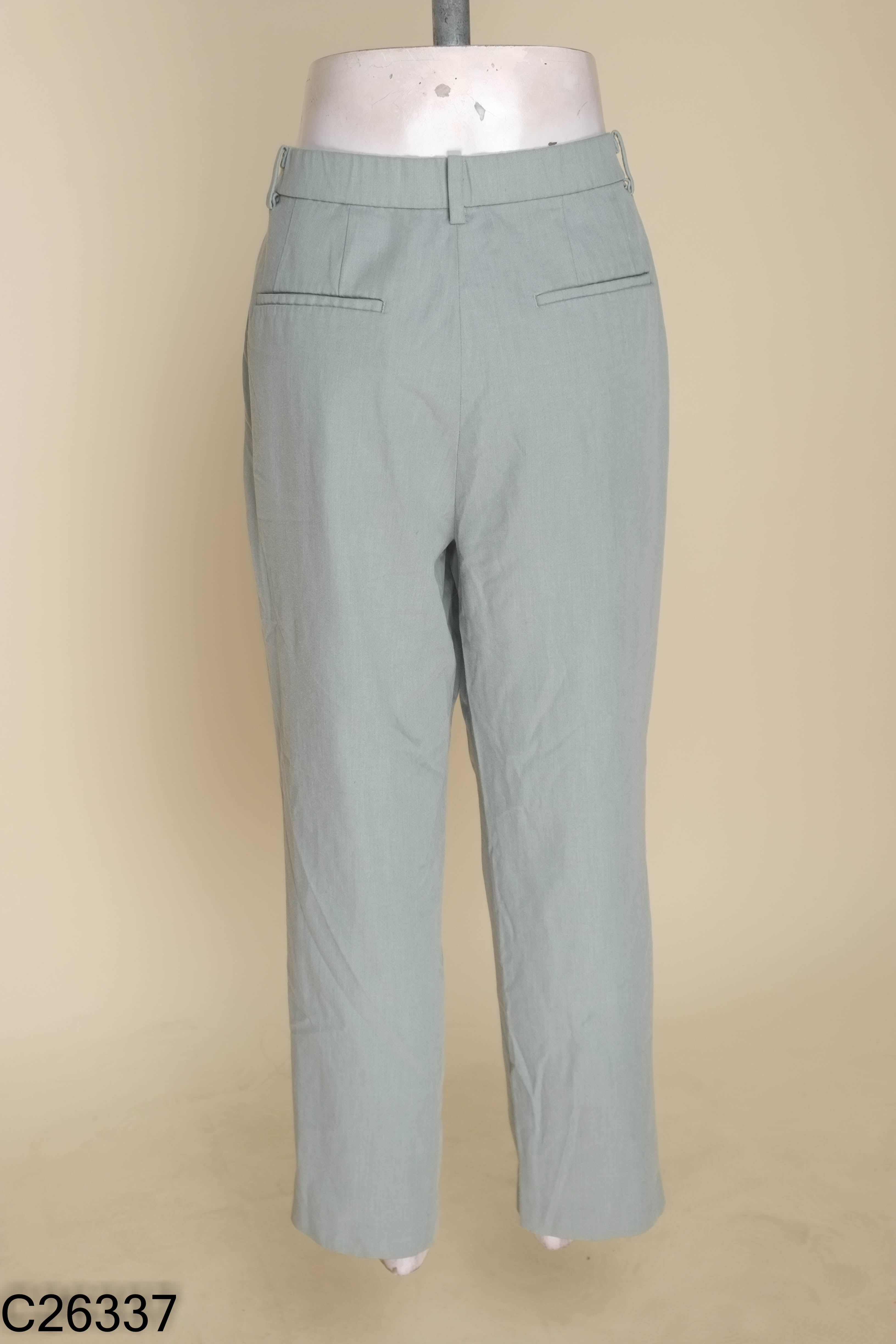 Quần dài UNIQLO xanh rêu