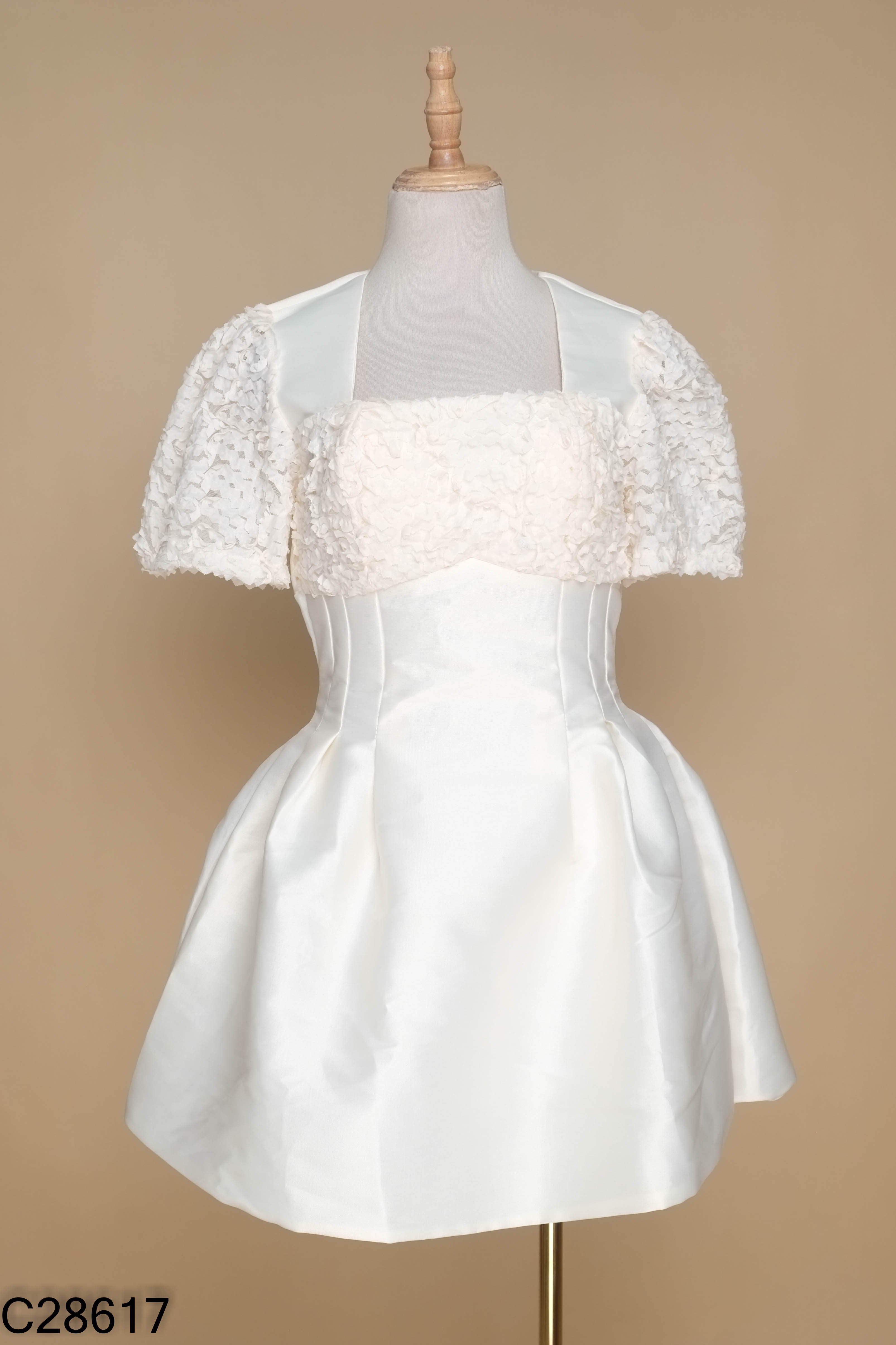 NEWTAG Váy LALA CLOTHING be cổ vuông