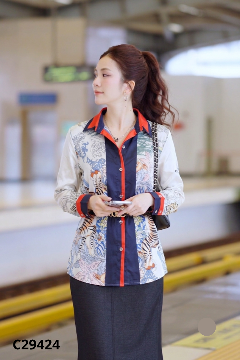 Áo sơ mi lụa trắng họa tiết