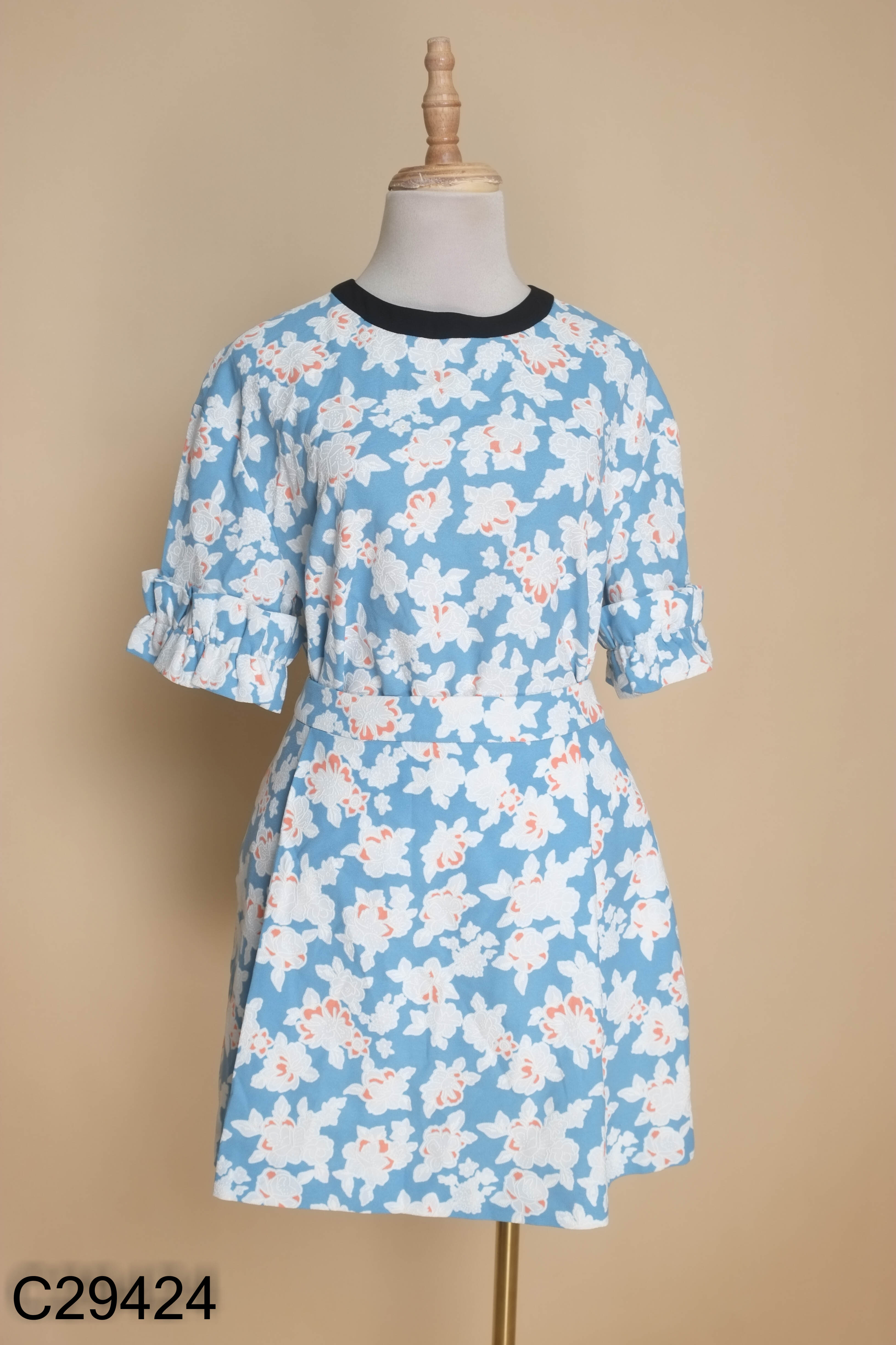 Set Áo xanh hoa CASUAL viền đen + chân váy