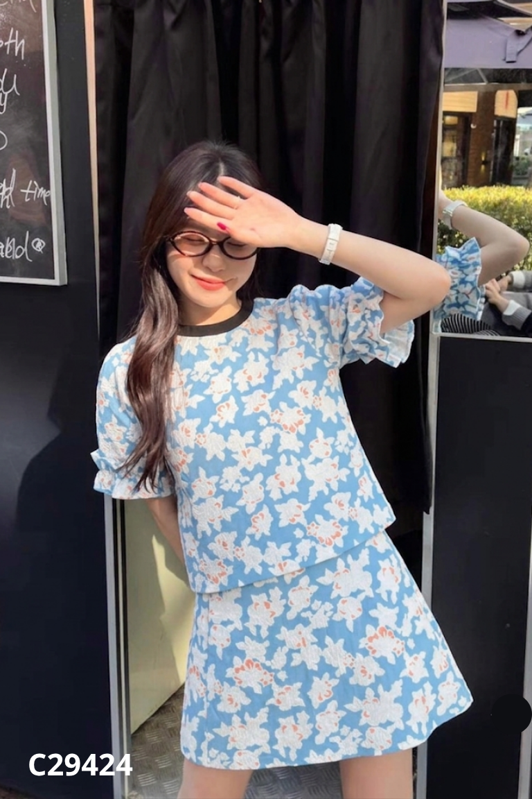 Set Áo xanh hoa CASUAL viền đen + chân váy