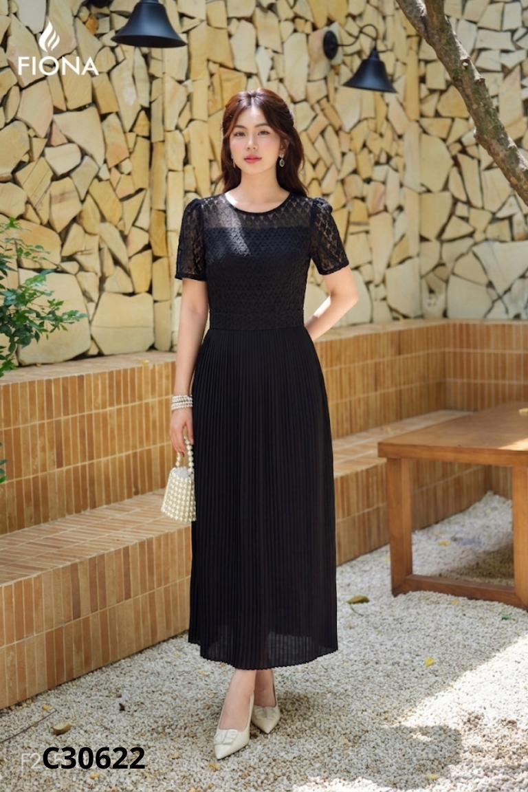 Váy FIONA đen đính