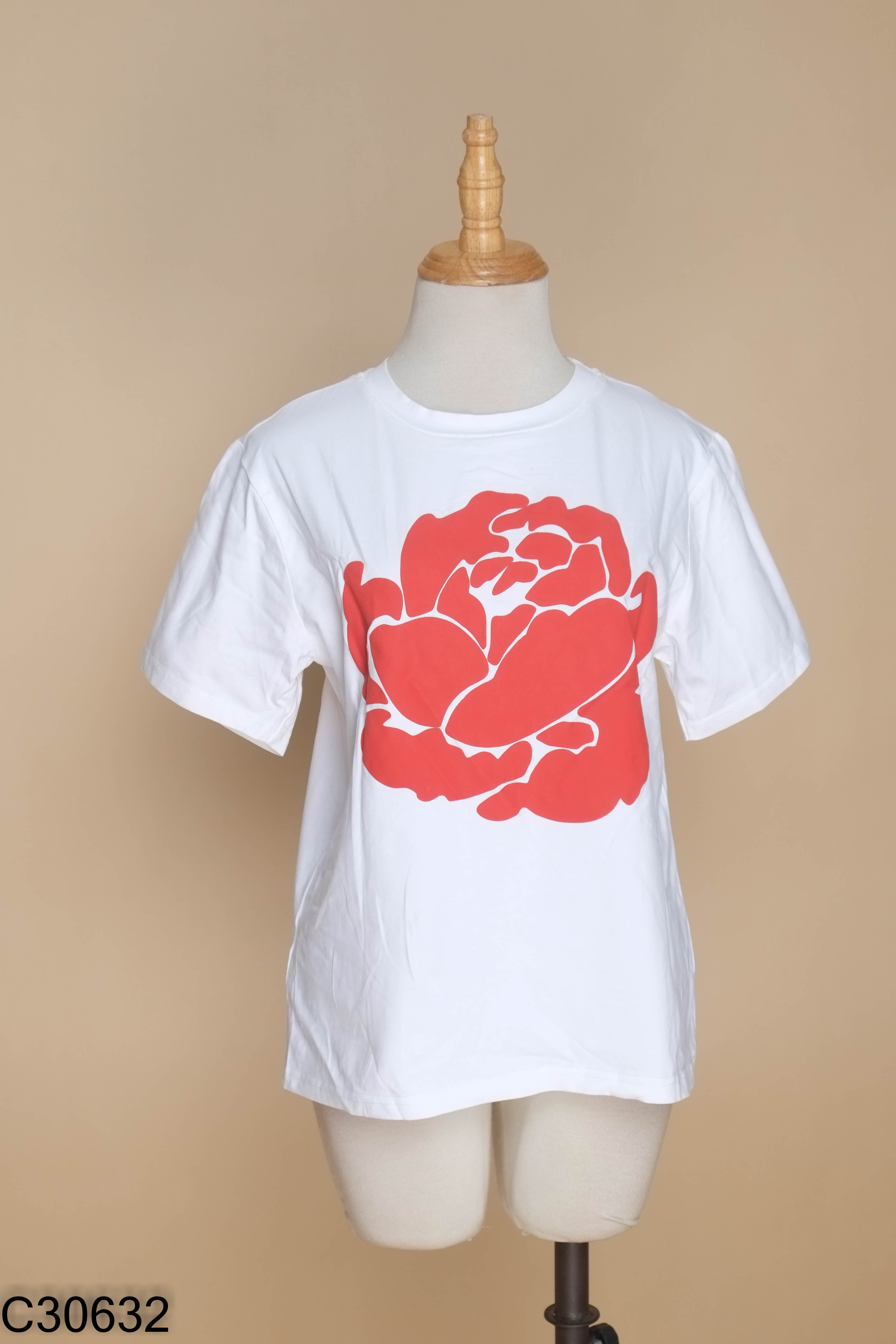 Áo thun ELISE trắng hoa đỏ